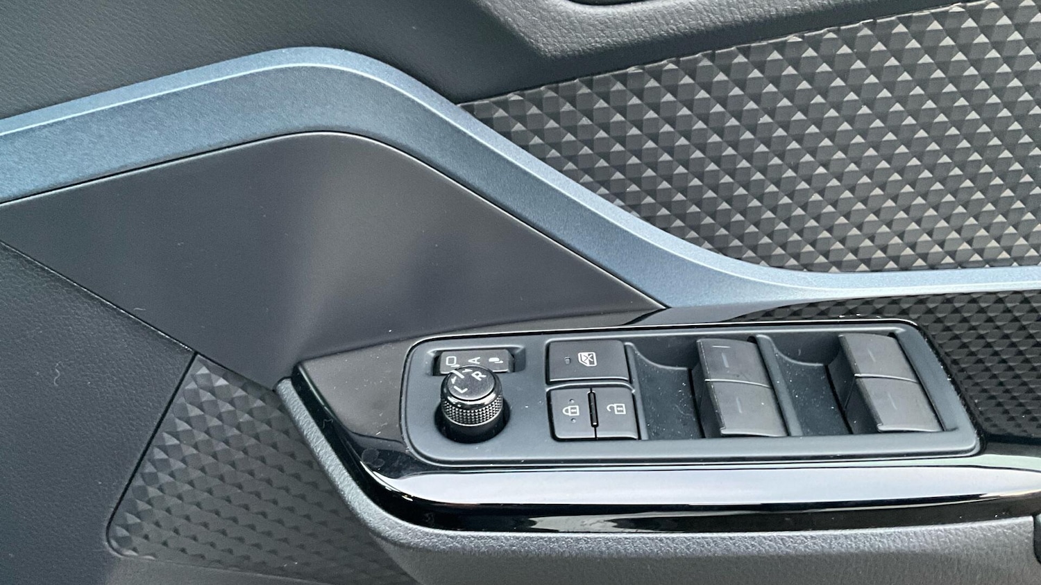 Used Toyota C-HR for sale - 77238326: Photo 38