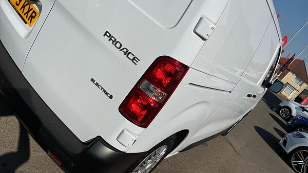 Used Toyota ProAce 2023 for sale - 76259036: Photo 37
