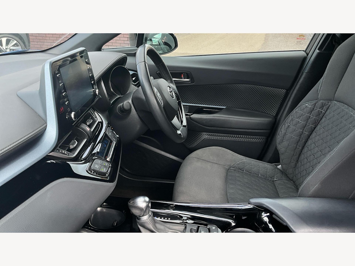 Used Toyota C-HR 2020 for sale - 76043080: Photo 12