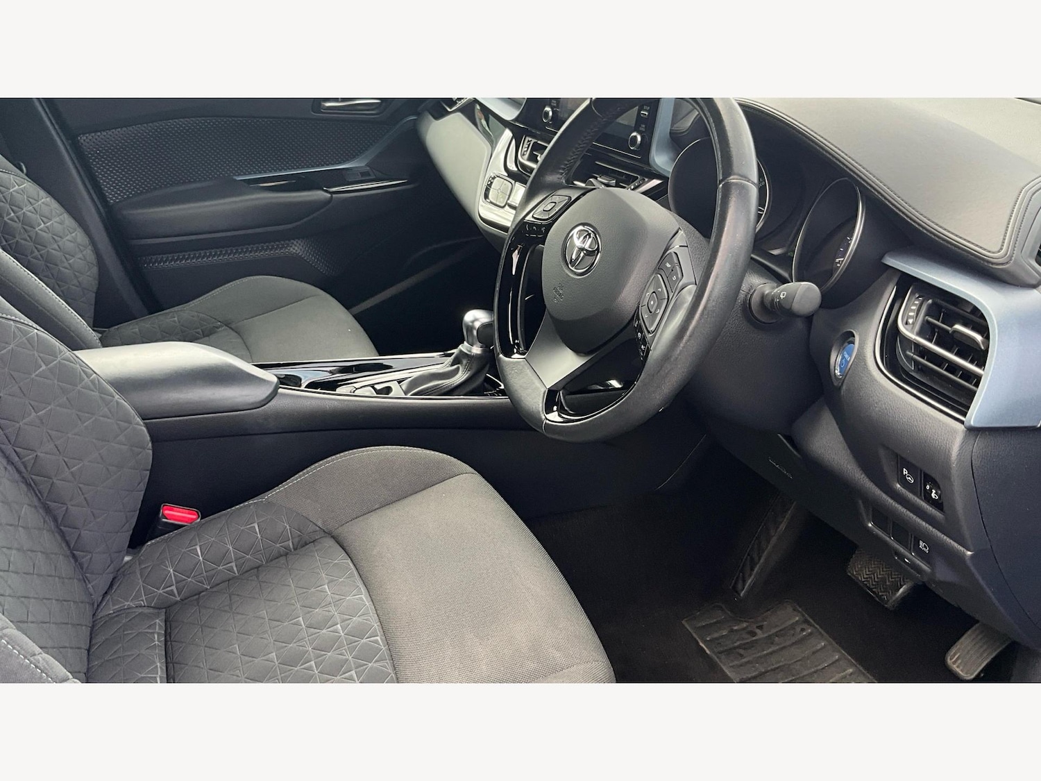 Used Toyota C-HR 2020 for sale - 76043080: Photo 13