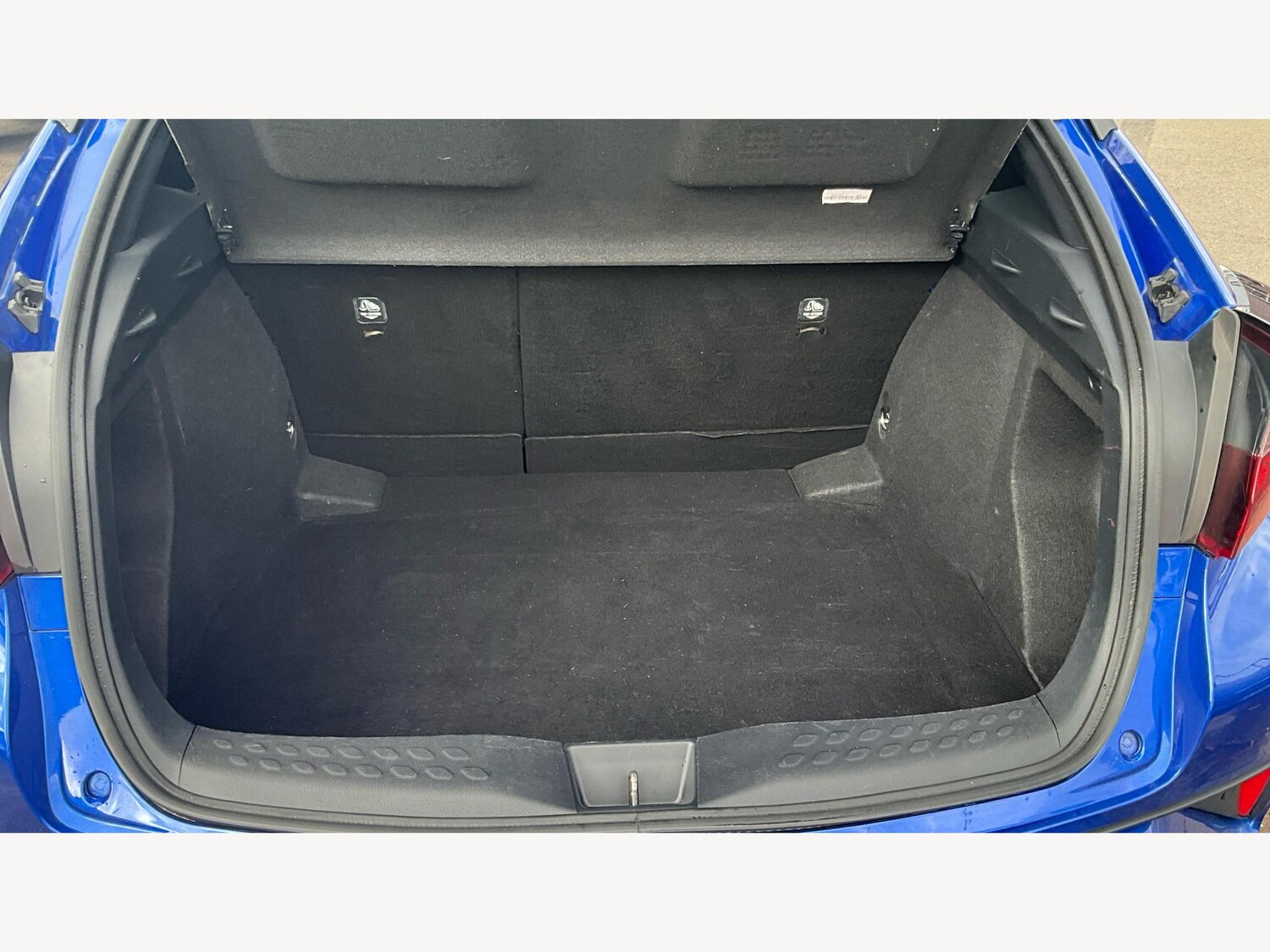 Used Toyota C-HR 2020 for sale - 76043080: Photo 23