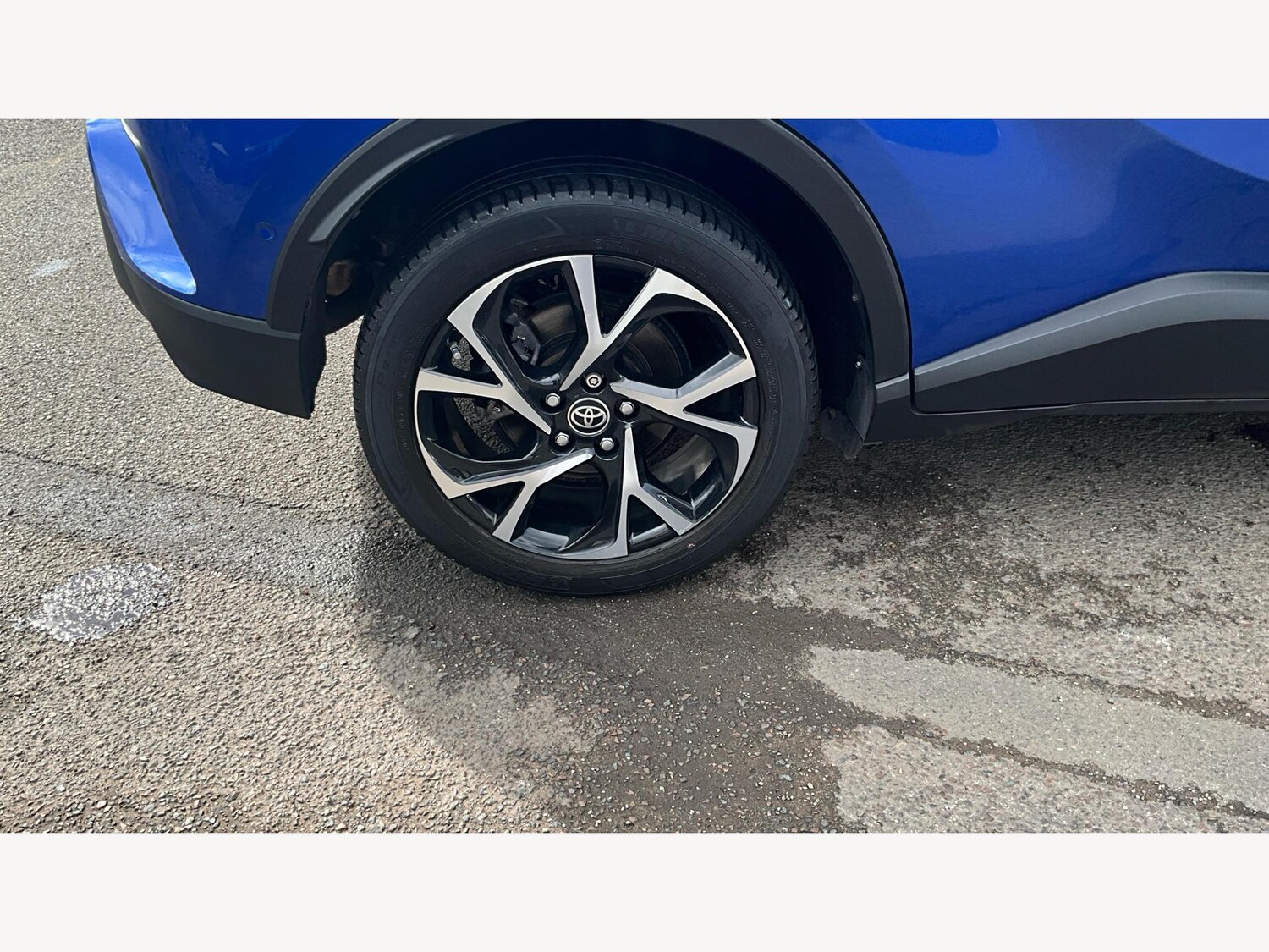 Used Toyota C-HR 2020 for sale - 76043080: Photo 34