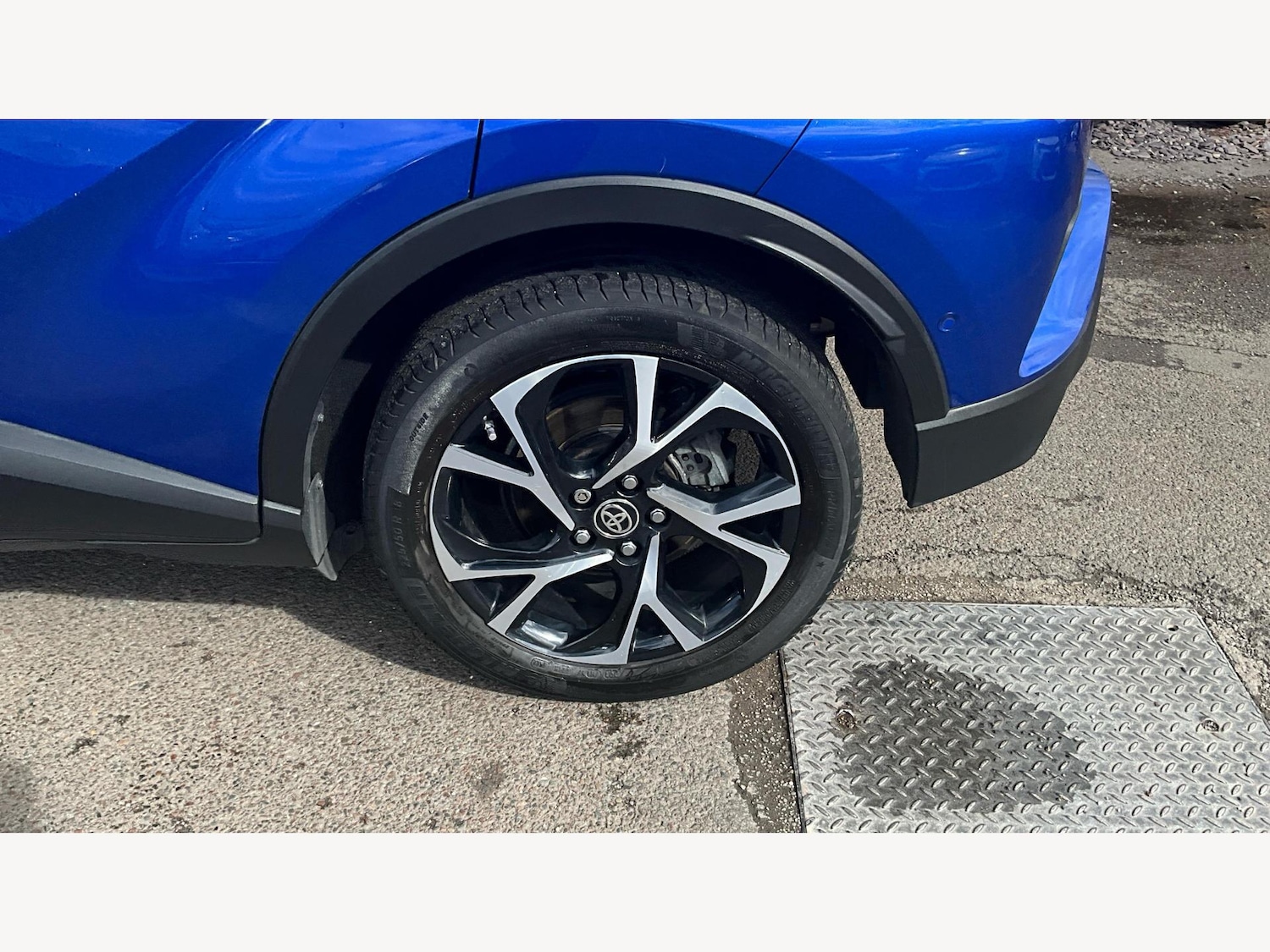 Used Toyota C-HR 2020 for sale - 76043080: Photo 37