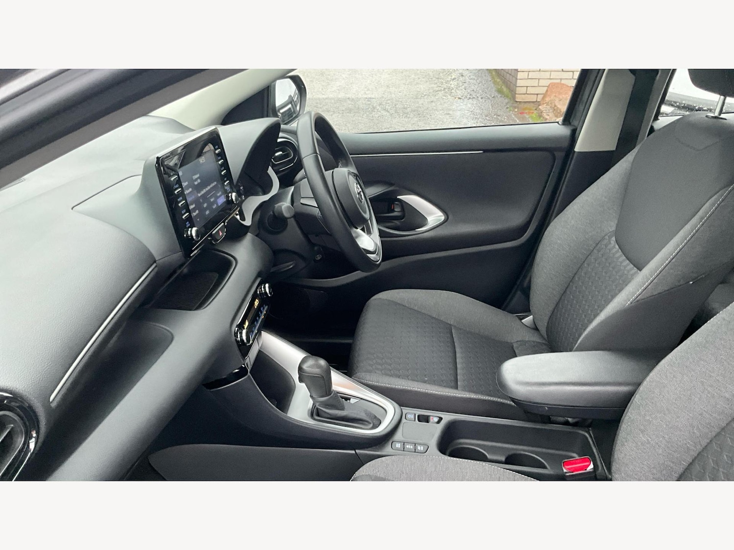 Used Toyota Yaris 2023 for sale - 76689667: Photo 12