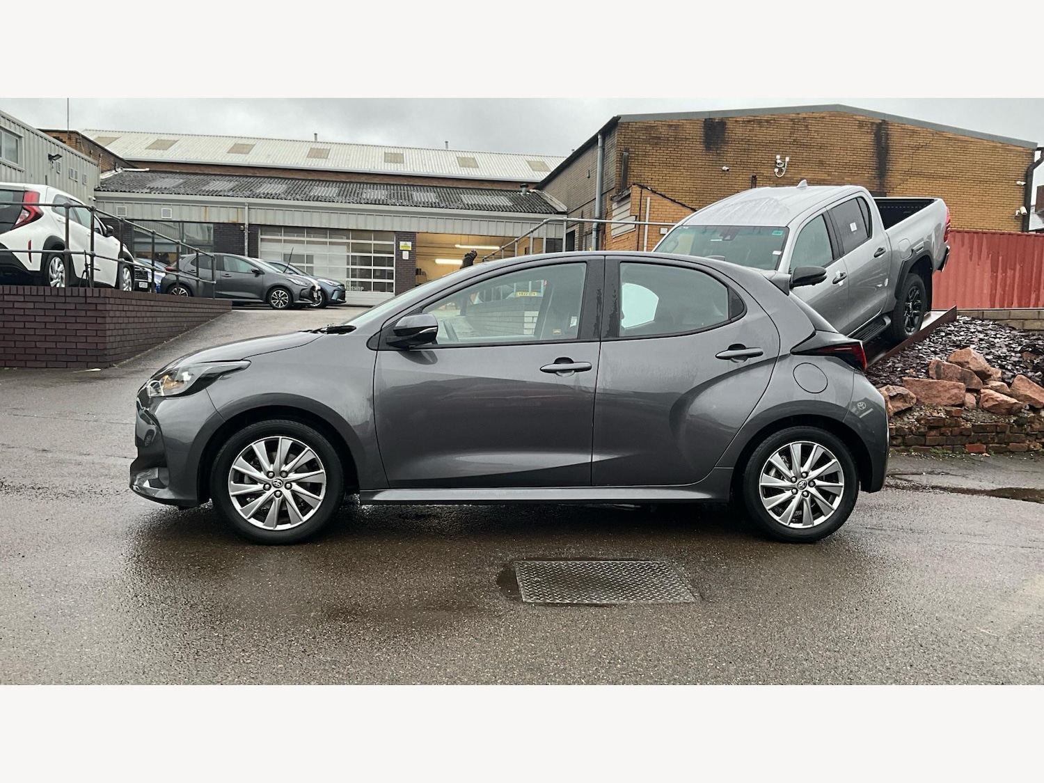 Used Toyota Yaris 2023 for sale - 76689667: Photo 19