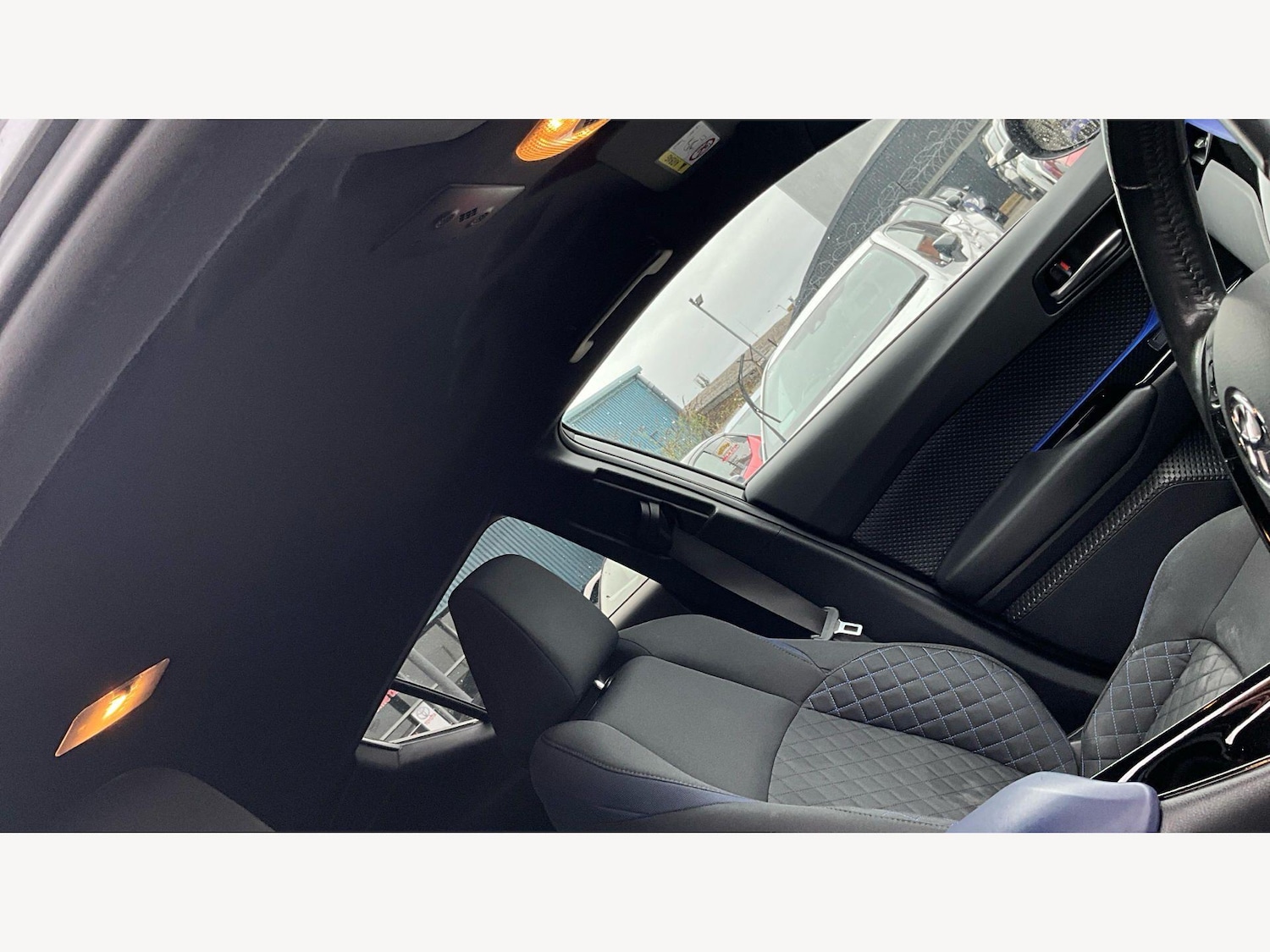 Used Toyota C-HR for sale - 78034148: Photo 24