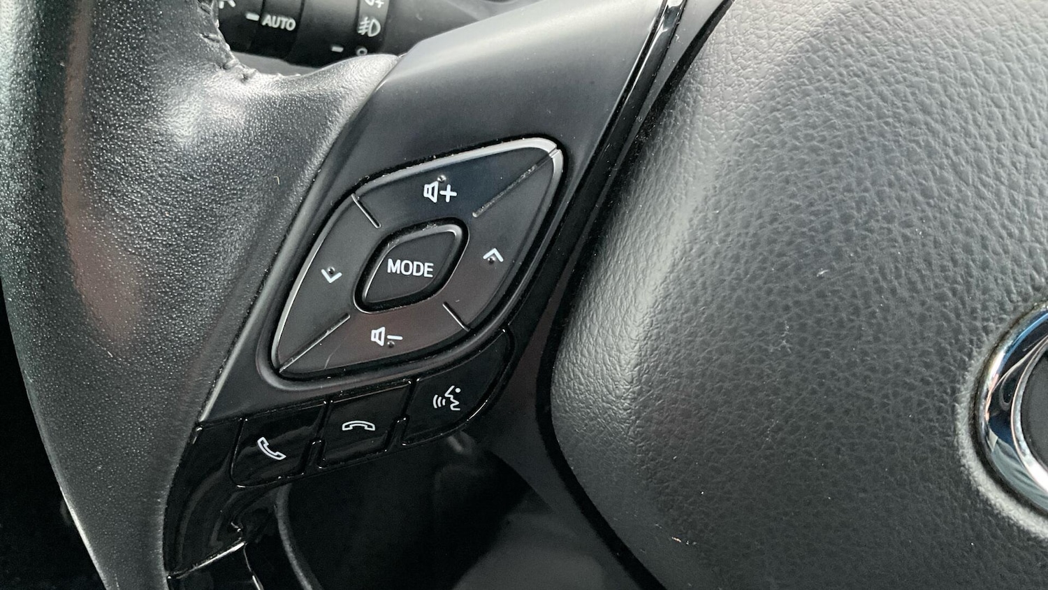 Used Toyota C-HR for sale - 78034148: Photo 44