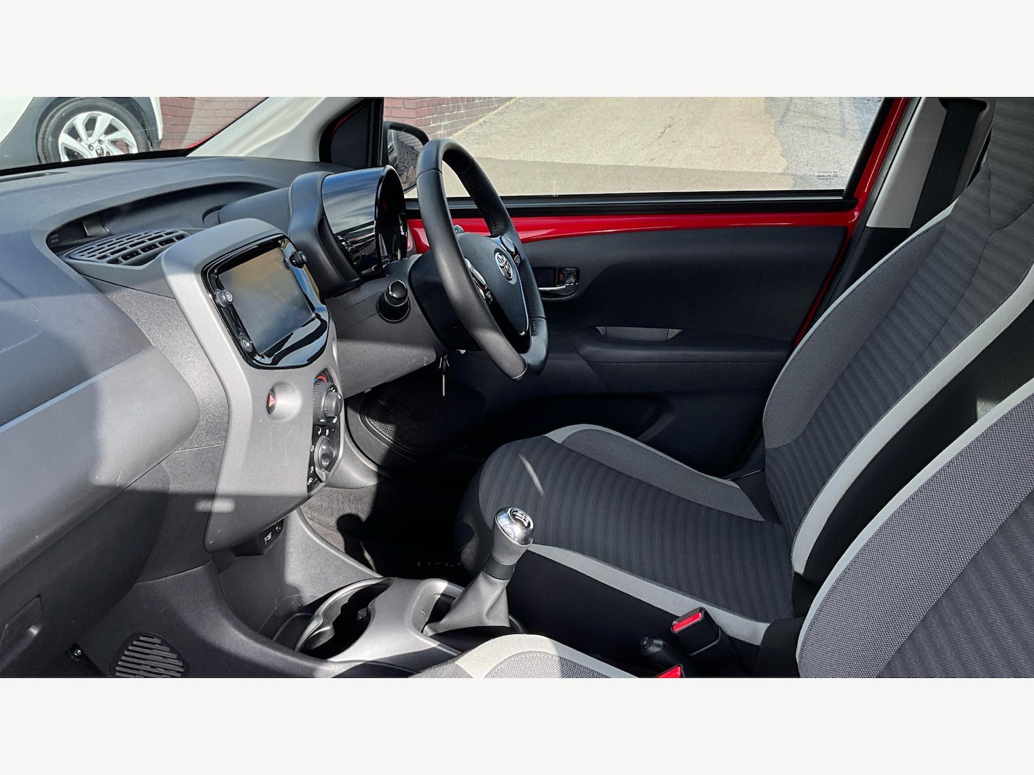 Used Toyota AYGO 2019 for sale - 76175600: Photo 12