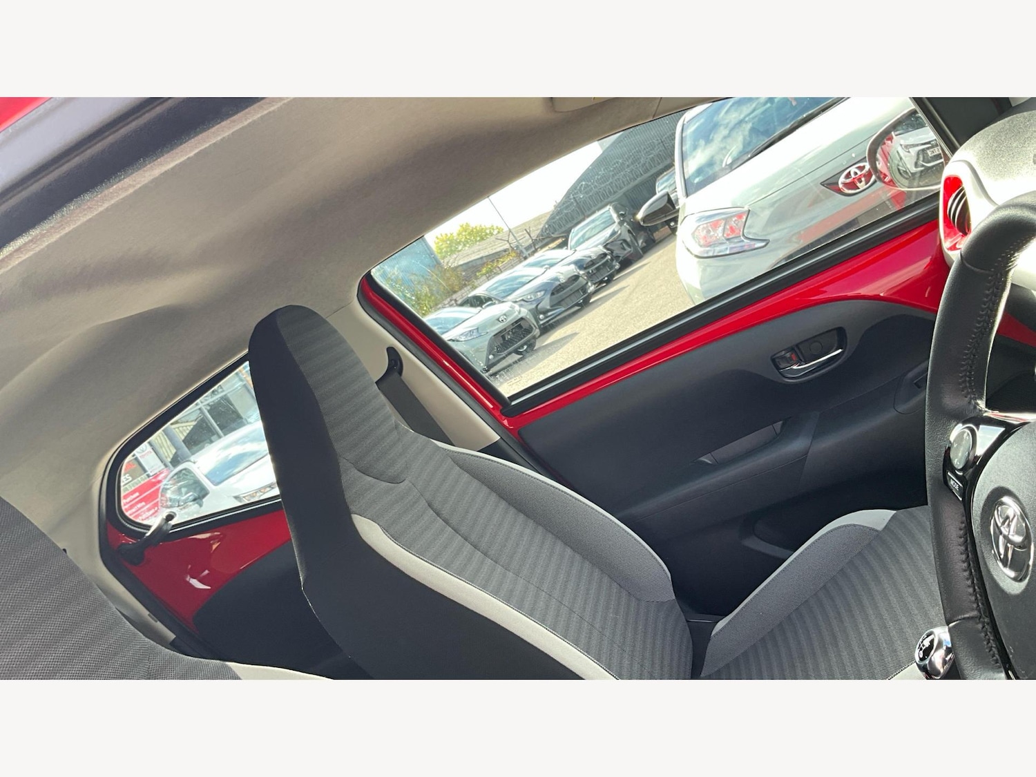 Used Toyota AYGO 2019 for sale - 76175600: Photo 24