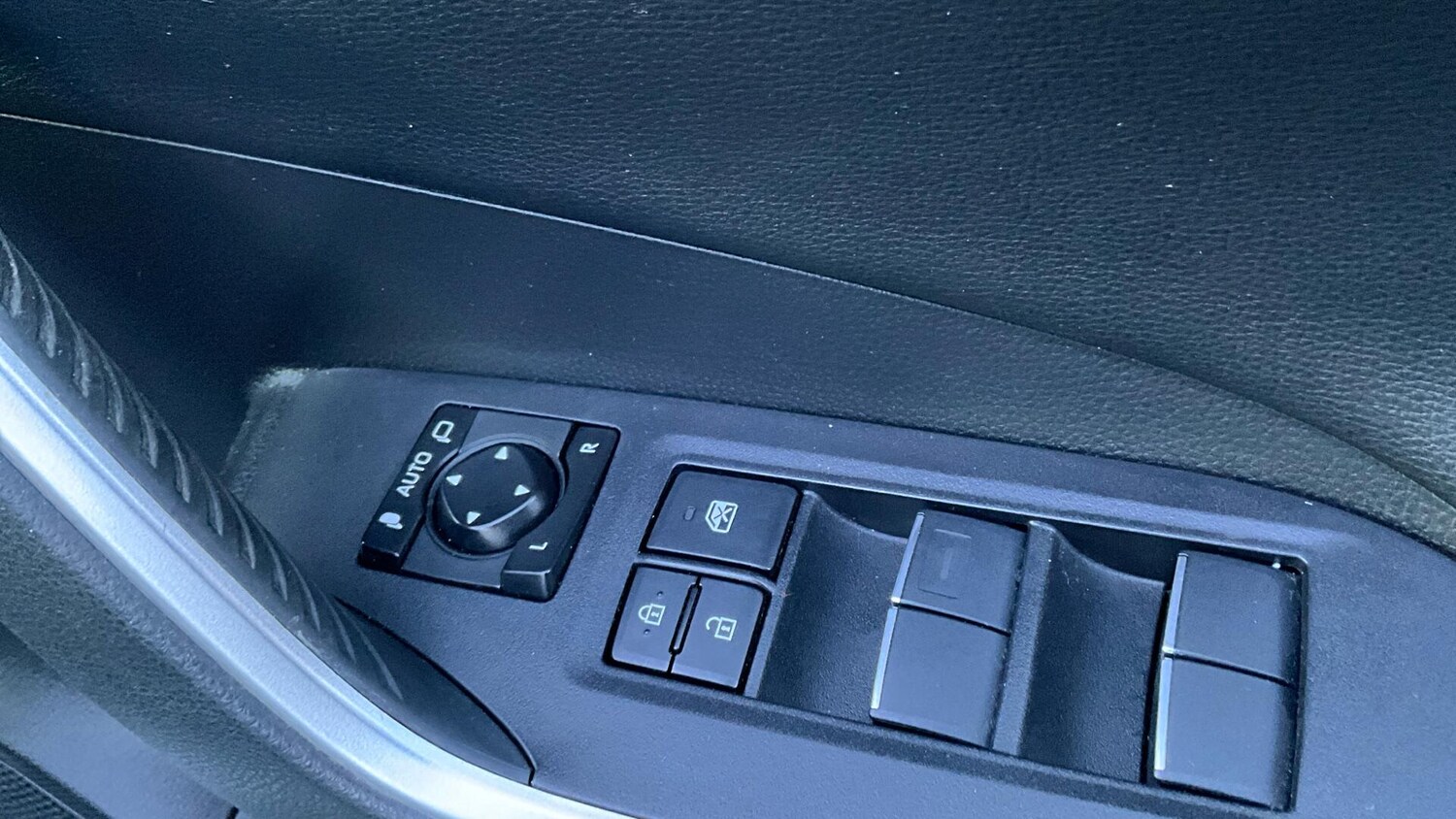 Used Toyota RAV4 for sale - 77538274: Photo 39