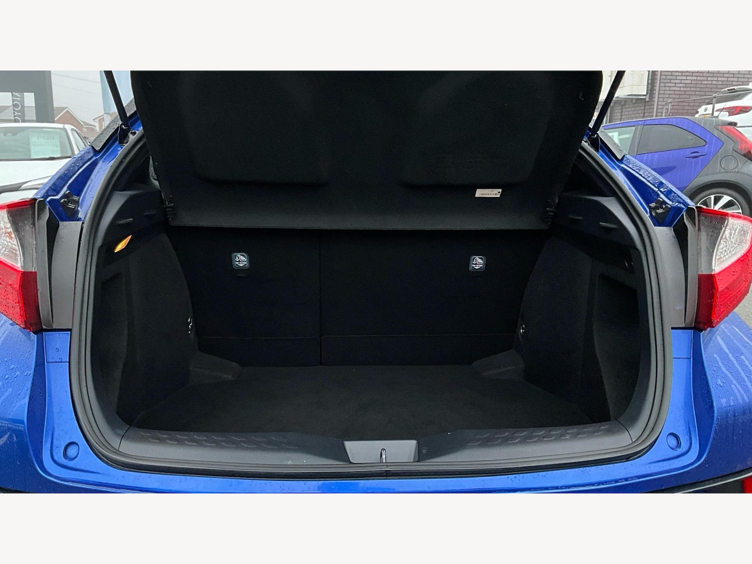 Used Toyota C-HR 2018 for sale - 77537304: Photo 16