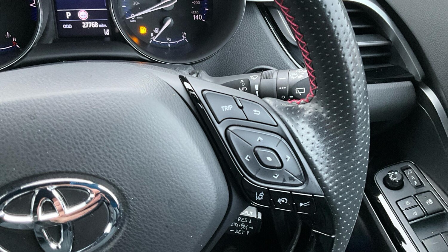 Used Toyota C-HR for sale - 77586418: Photo 42