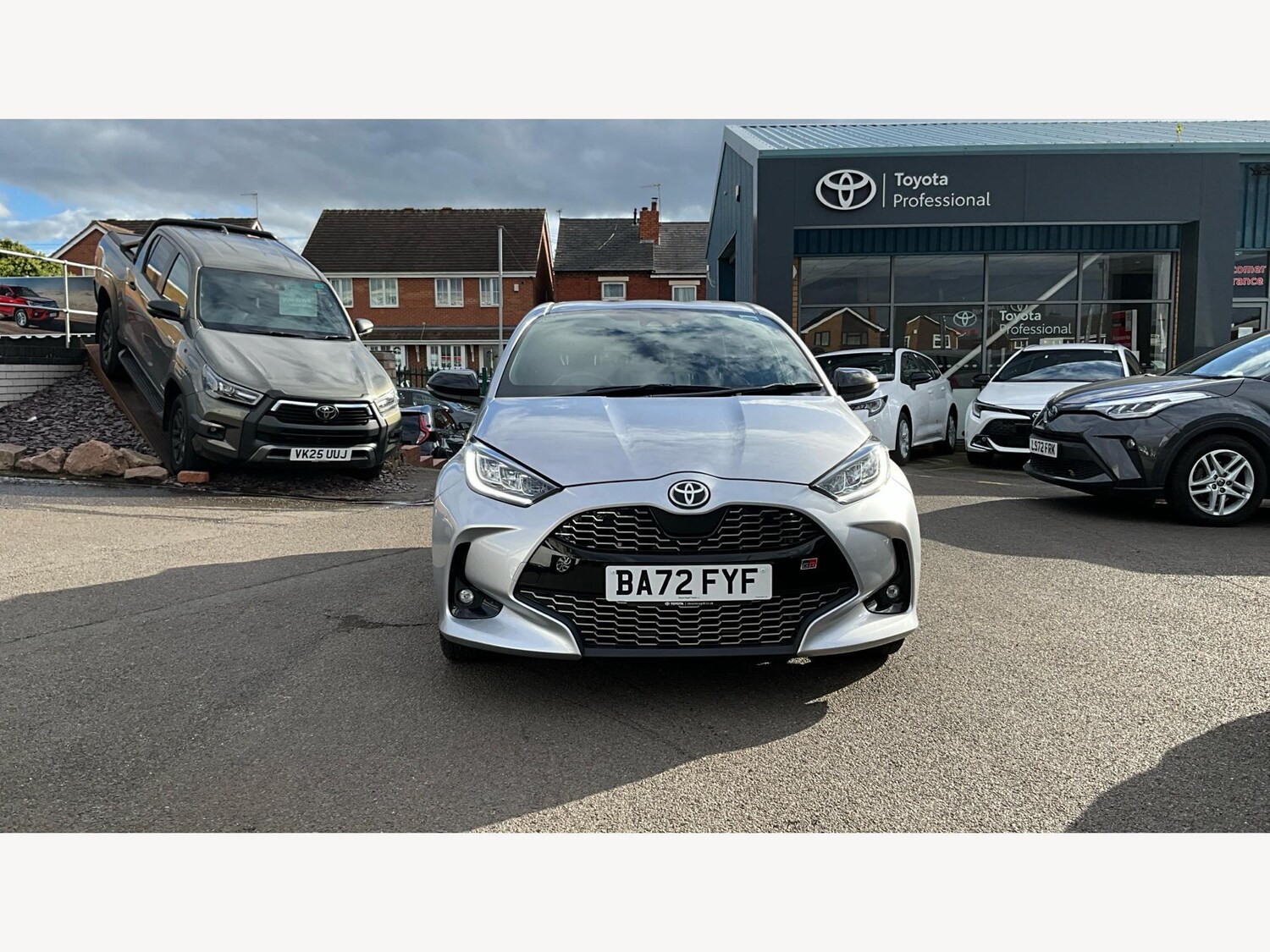 Used Toyota Yaris 2023 for sale - 76326416: Photo 17