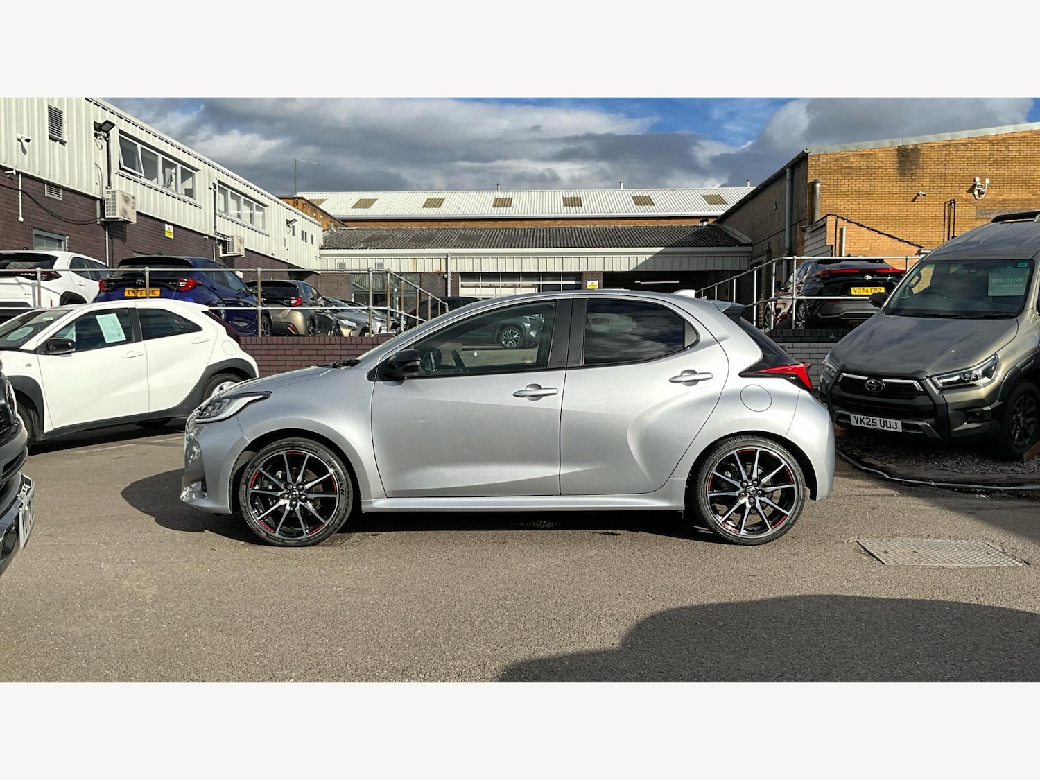 Used Toyota Yaris 2023 for sale - 76326416: Photo 19