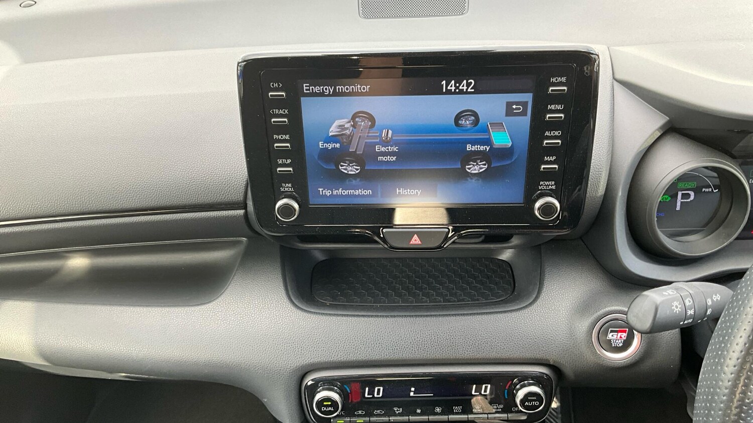 Used Toyota Yaris 2023 for sale - 76326416: Photo 38