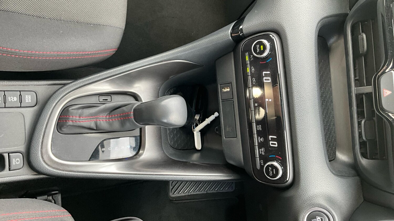 Used Toyota Yaris 2023 for sale - 76326416: Photo 44