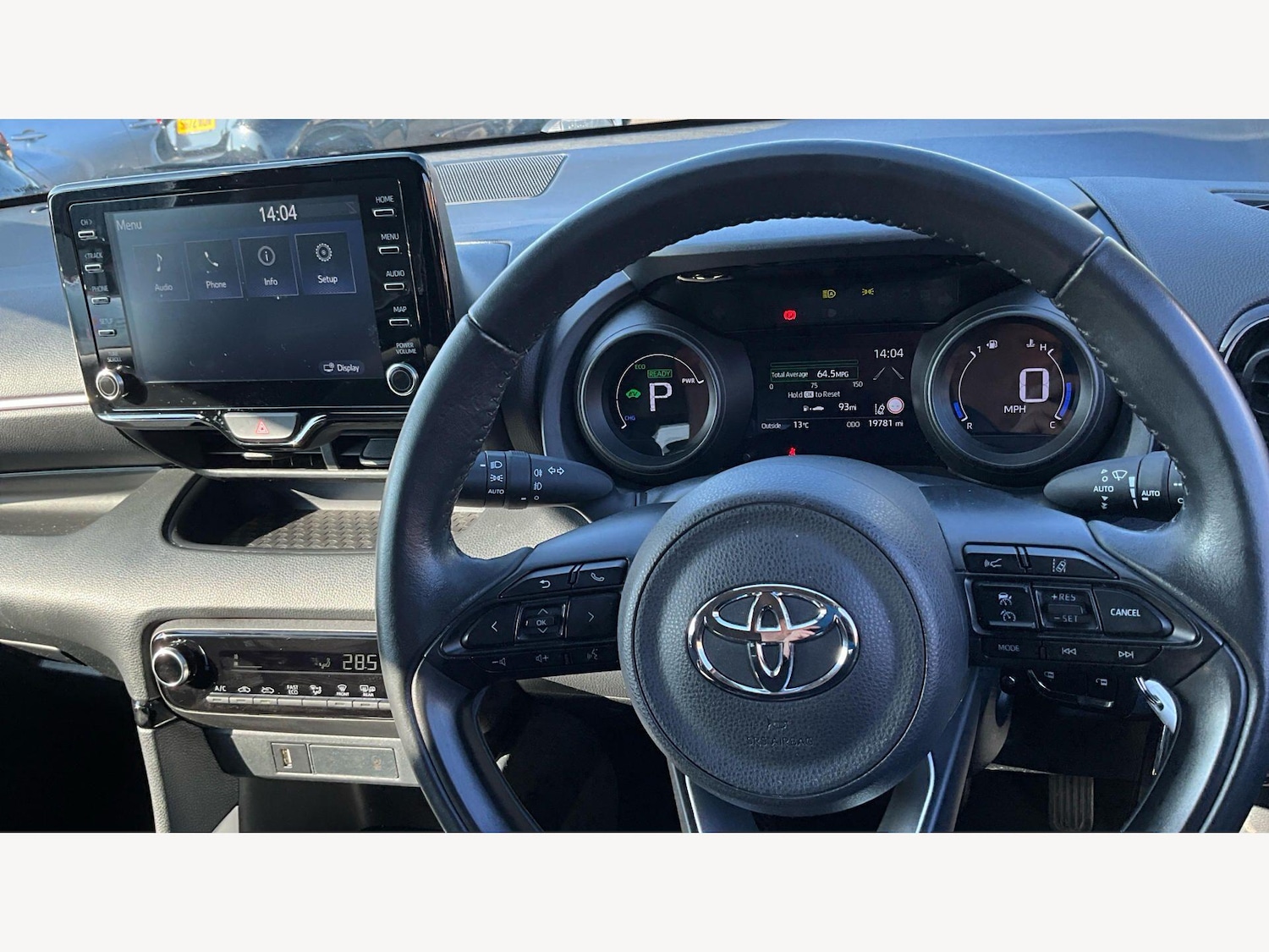 Used Toyota Yaris 2022 for sale - 78033912: Photo 10