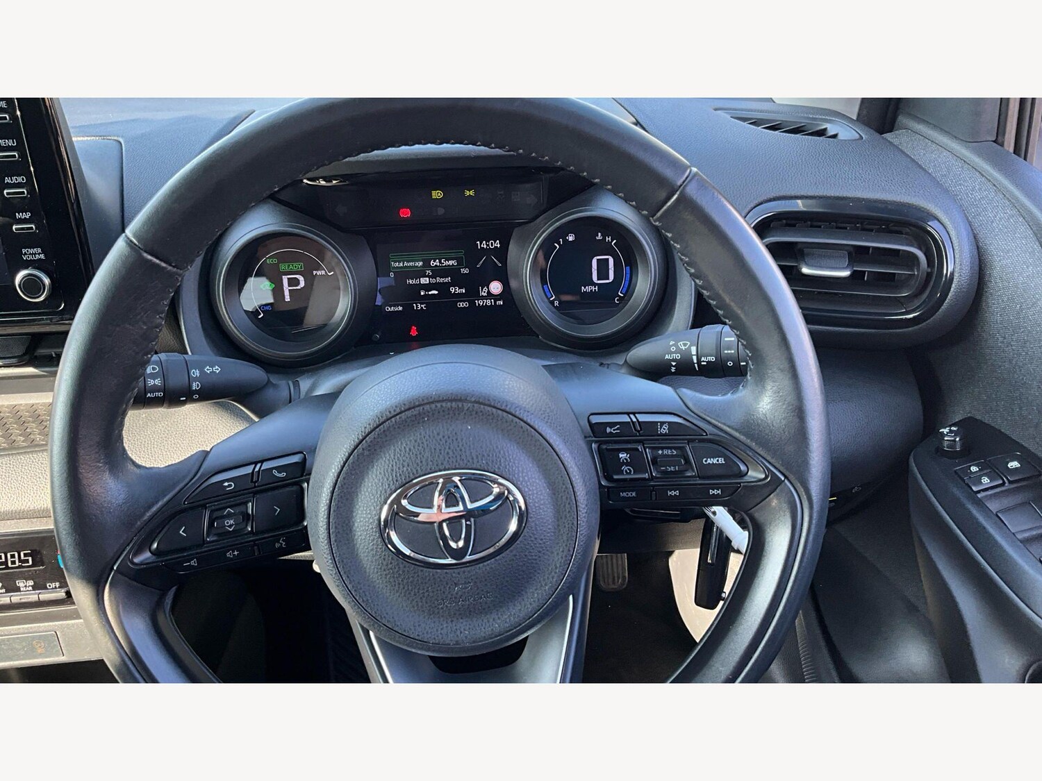 Used Toyota Yaris 2022 for sale - 78033912: Photo 11