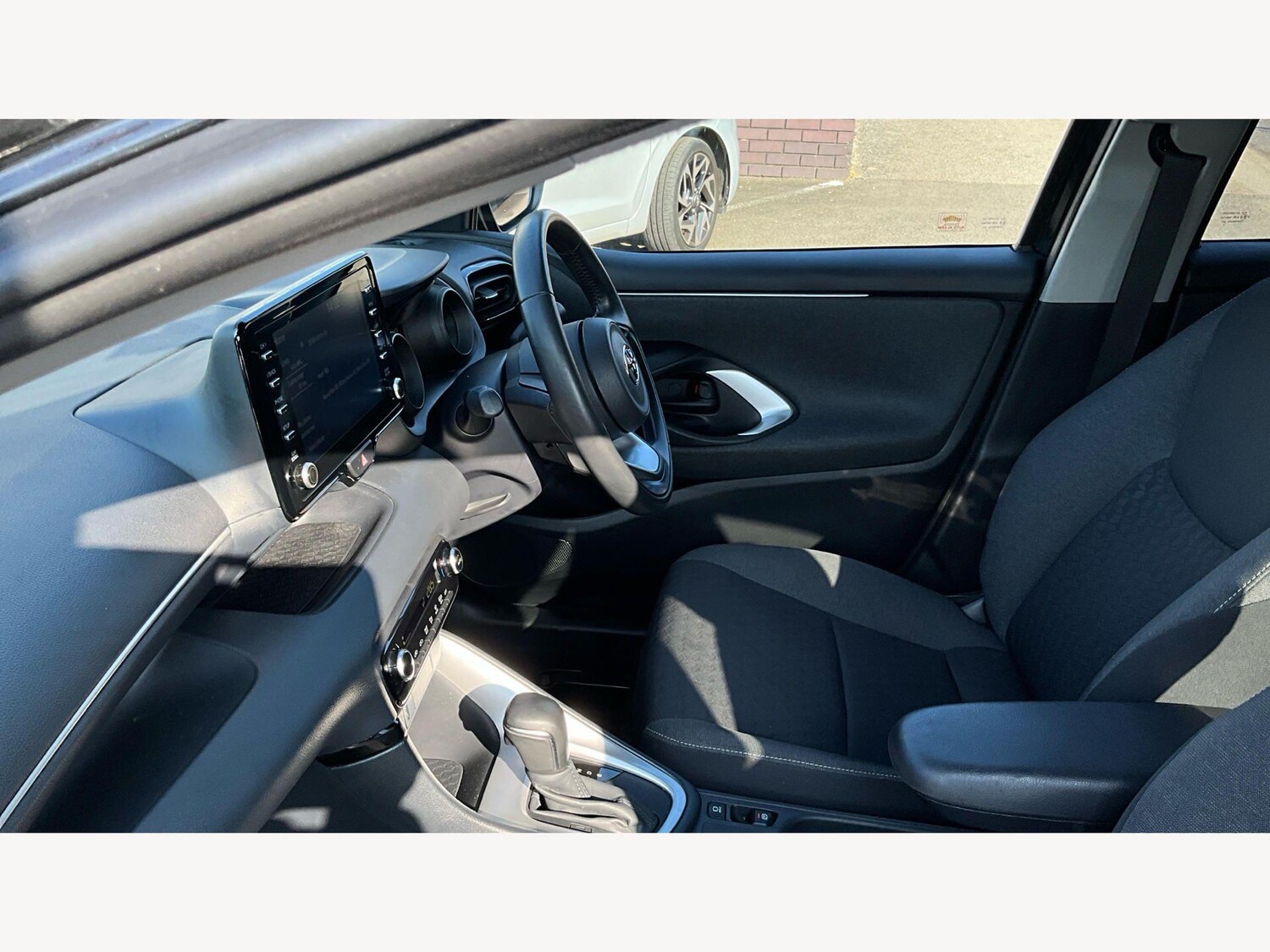 Used Toyota Yaris 2022 for sale - 78033912: Photo 12