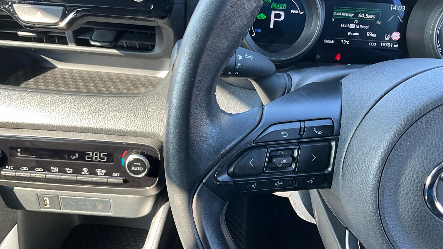 Used Toyota Yaris 2022 for sale - 78033912: Photo 38