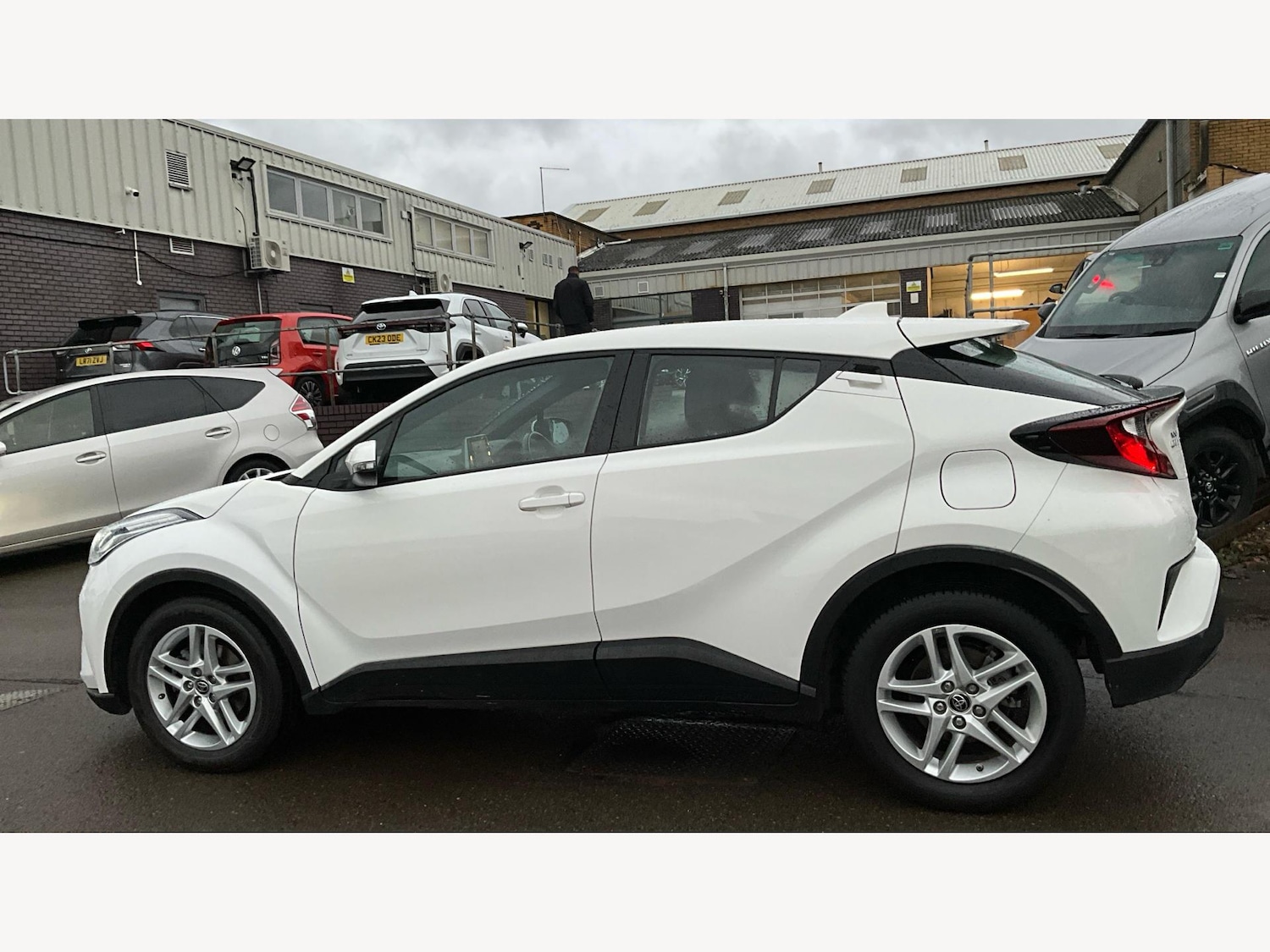 Used Toyota C-HR for sale - 77538275: Photo 19