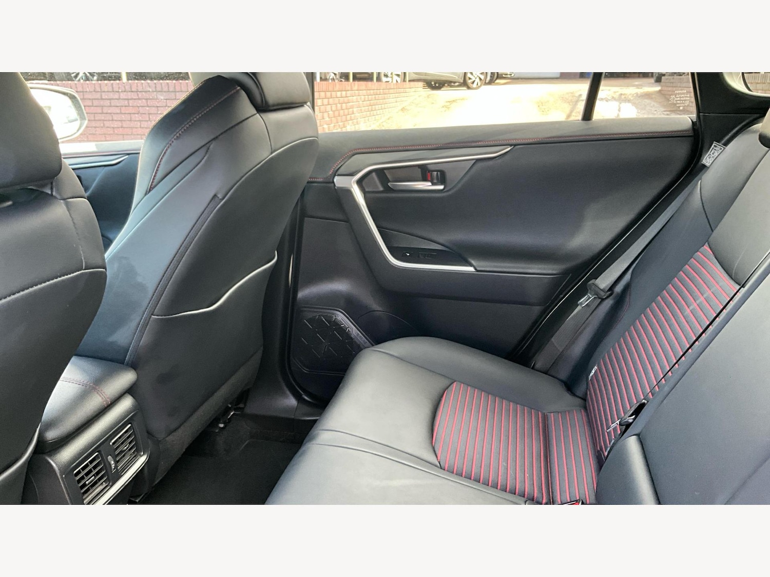 Used Toyota RAV4 2022 for sale - 76121377: Photo 15