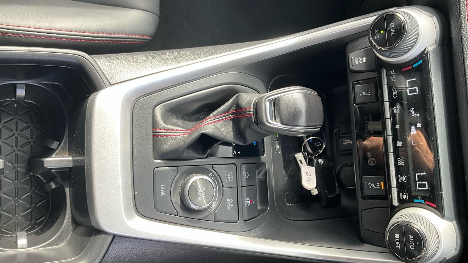 Used Toyota RAV4 2022 for sale - 76121377: Photo 63