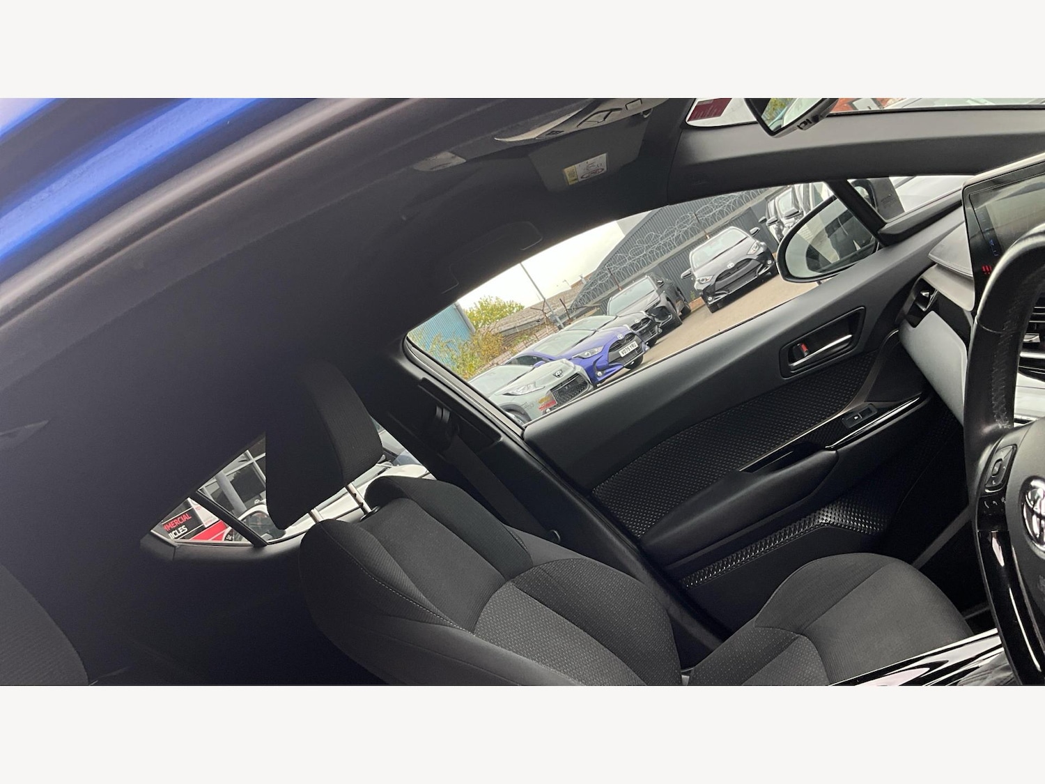 Used Toyota C-HR 2019 for sale - 75927962: Photo 24