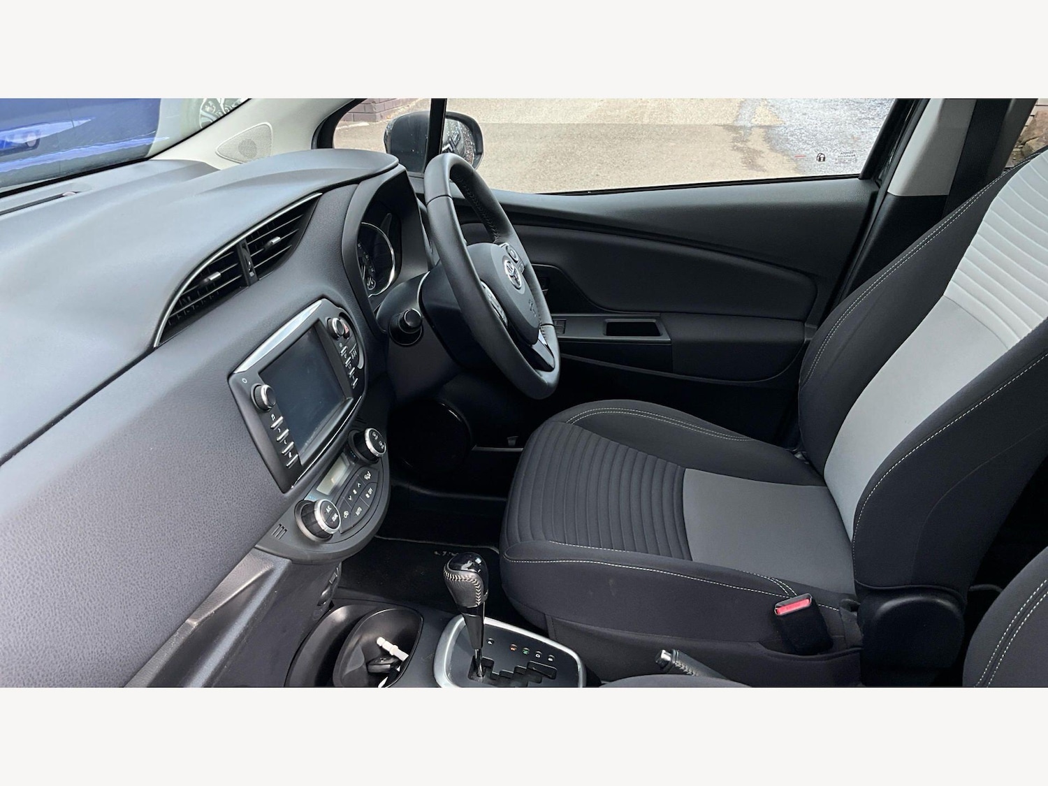 Used Toyota Yaris 2017 for sale - 78100257: Photo 12