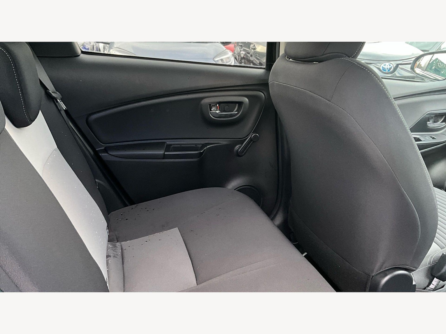 Used Toyota Yaris 2017 for sale - 78100257: Photo 14