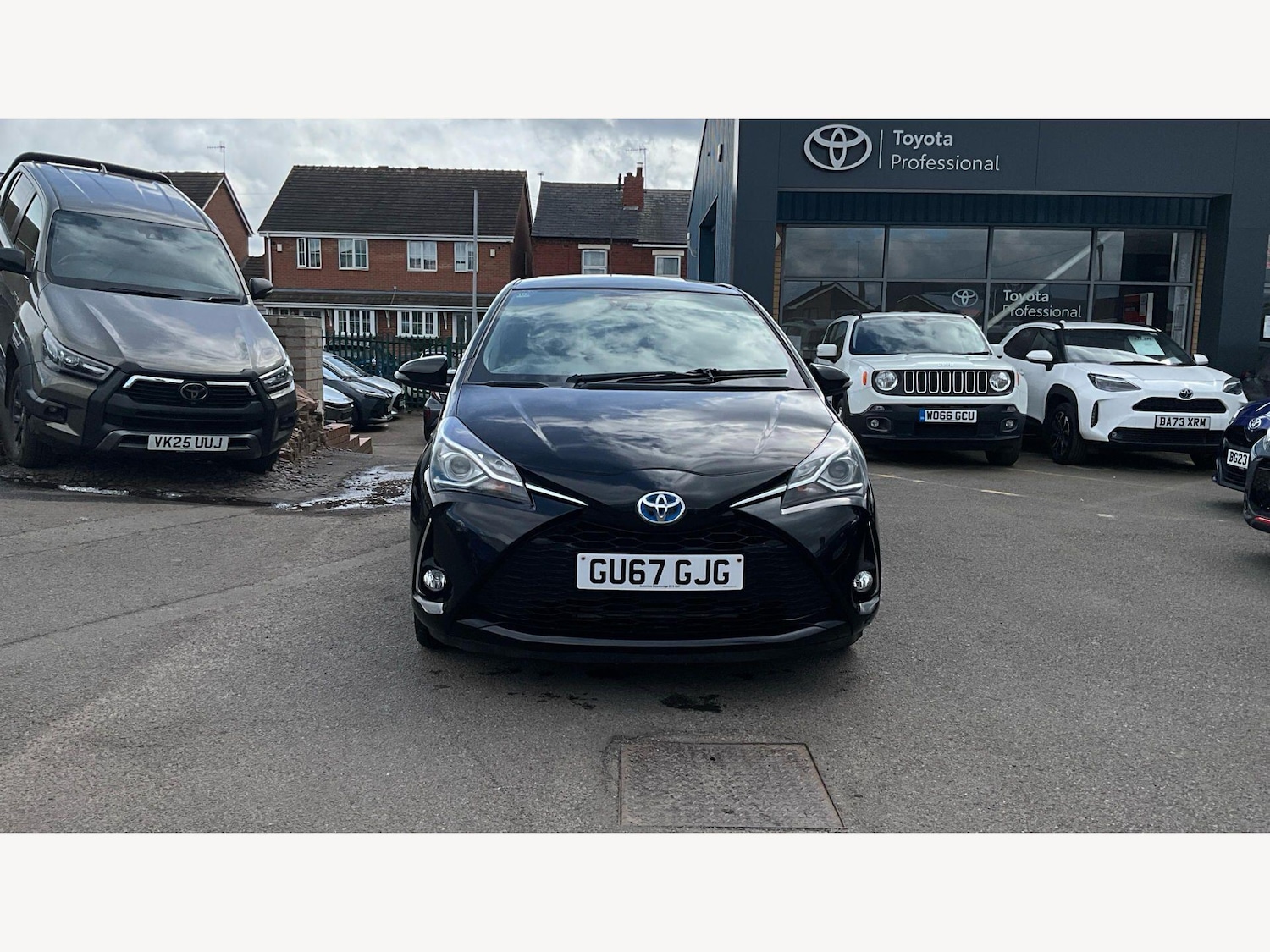 Used Toyota Yaris 2017 for sale - 78100257: Photo 17