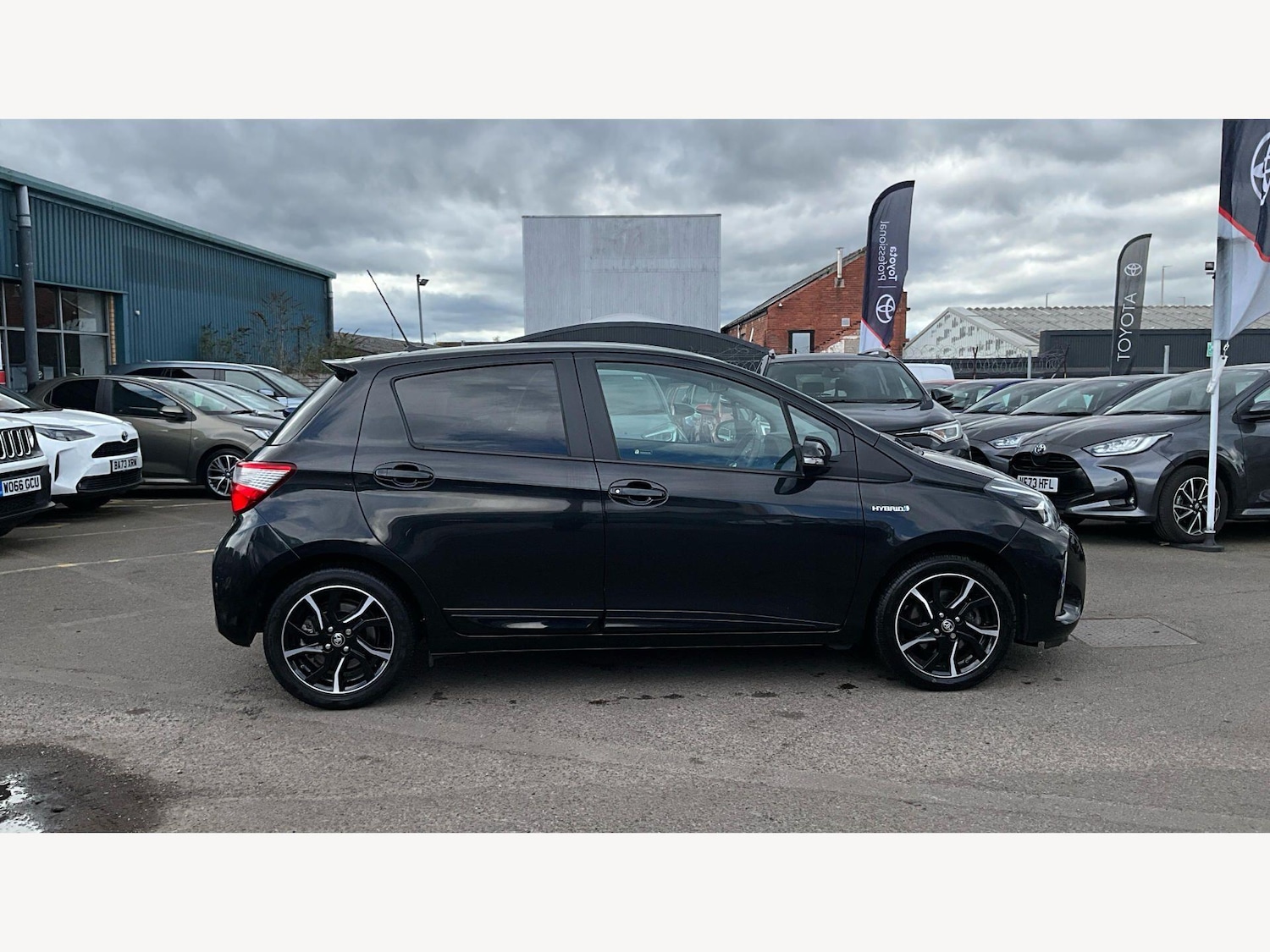 Used Toyota Yaris 2017 for sale - 78100257: Photo 18