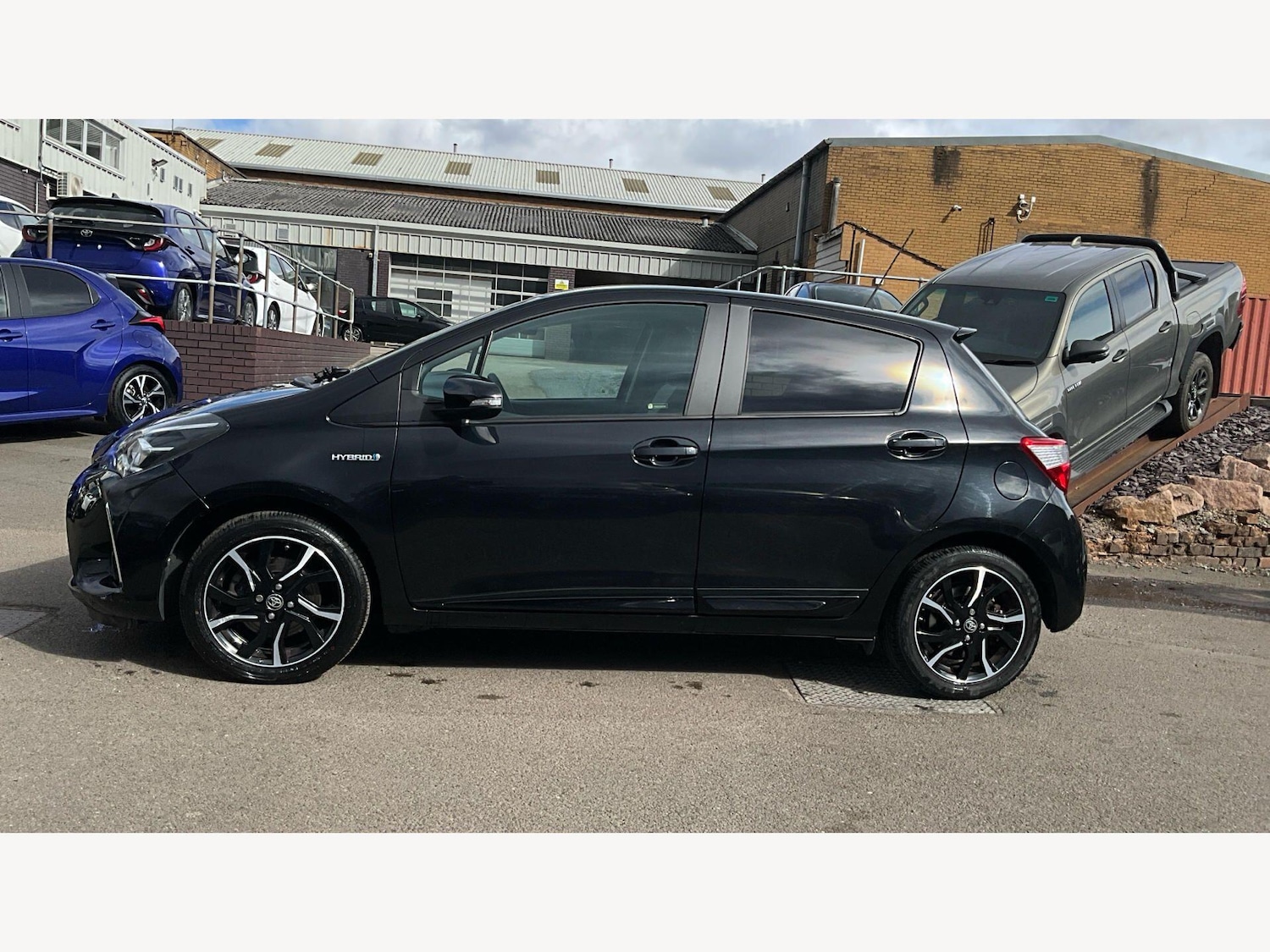 Used Toyota Yaris 2017 for sale - 78100257: Photo 19