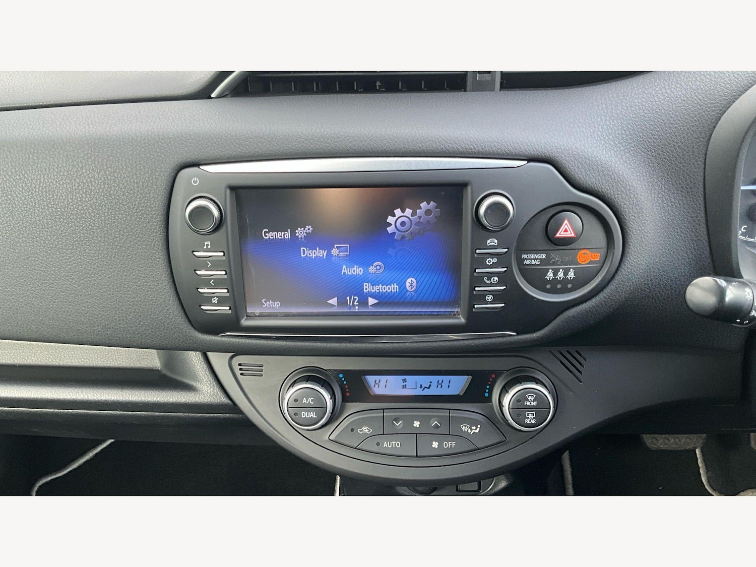 Used Toyota Yaris 2017 for sale - 78100257: Photo 31