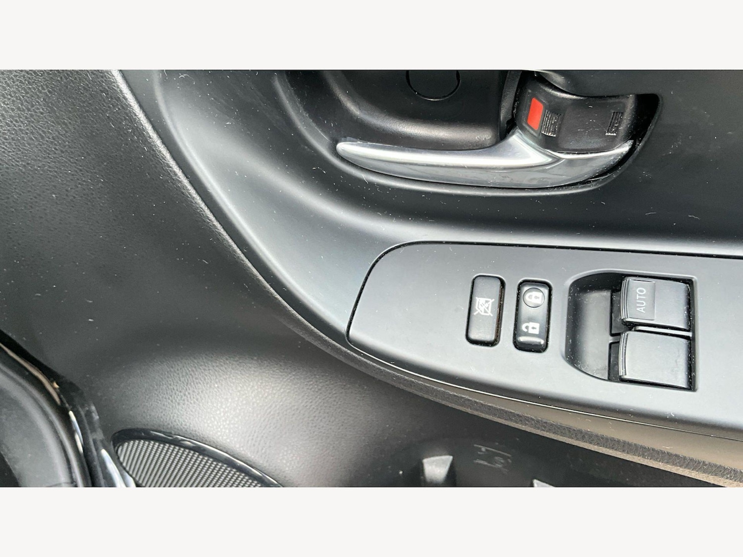 Used Toyota Yaris 2017 for sale - 78100257: Photo 37