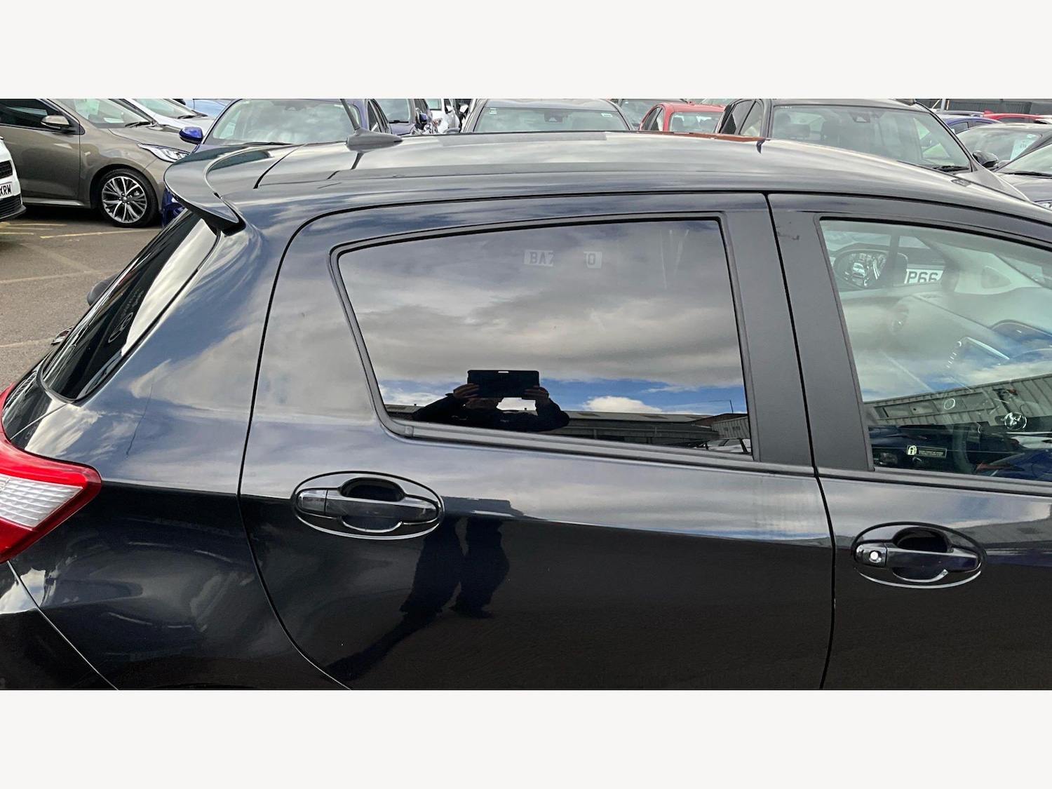 Used Toyota Yaris 2017 for sale - 78100257: Photo 38