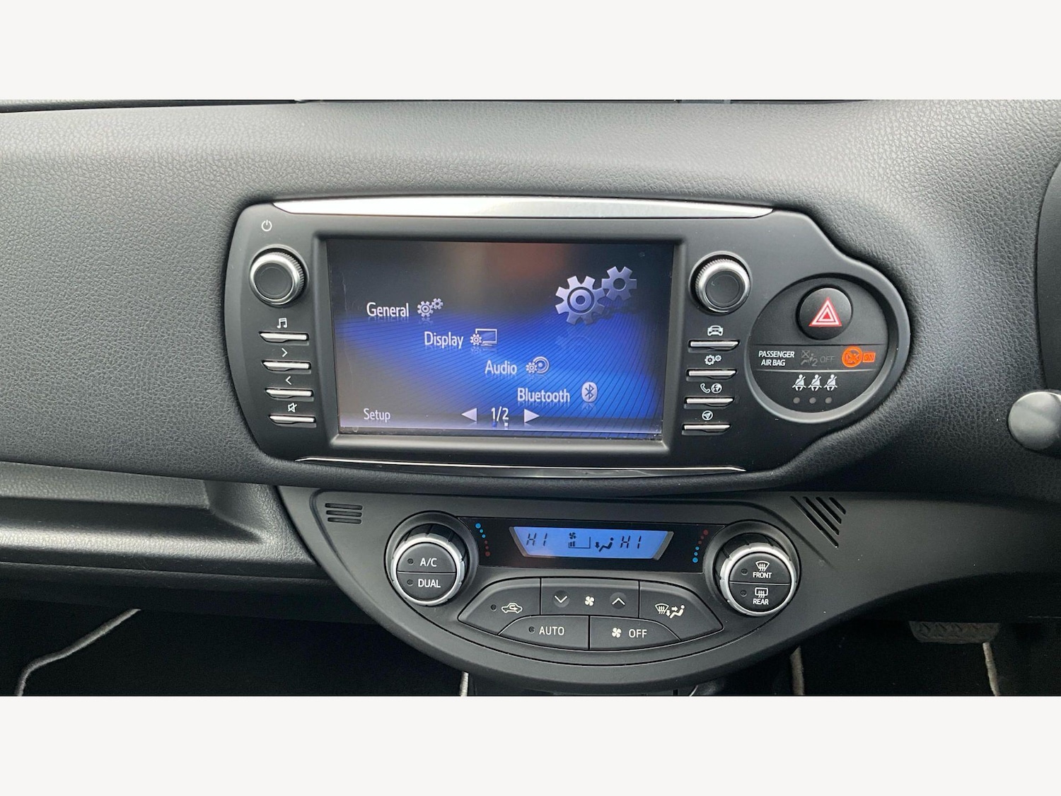 Used Toyota Yaris 2017 for sale - 78100257: Photo 9