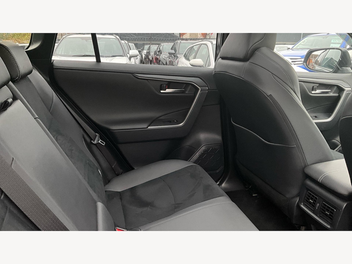 Used Toyota RAV4 2025 for sale - 76409306: Photo 14