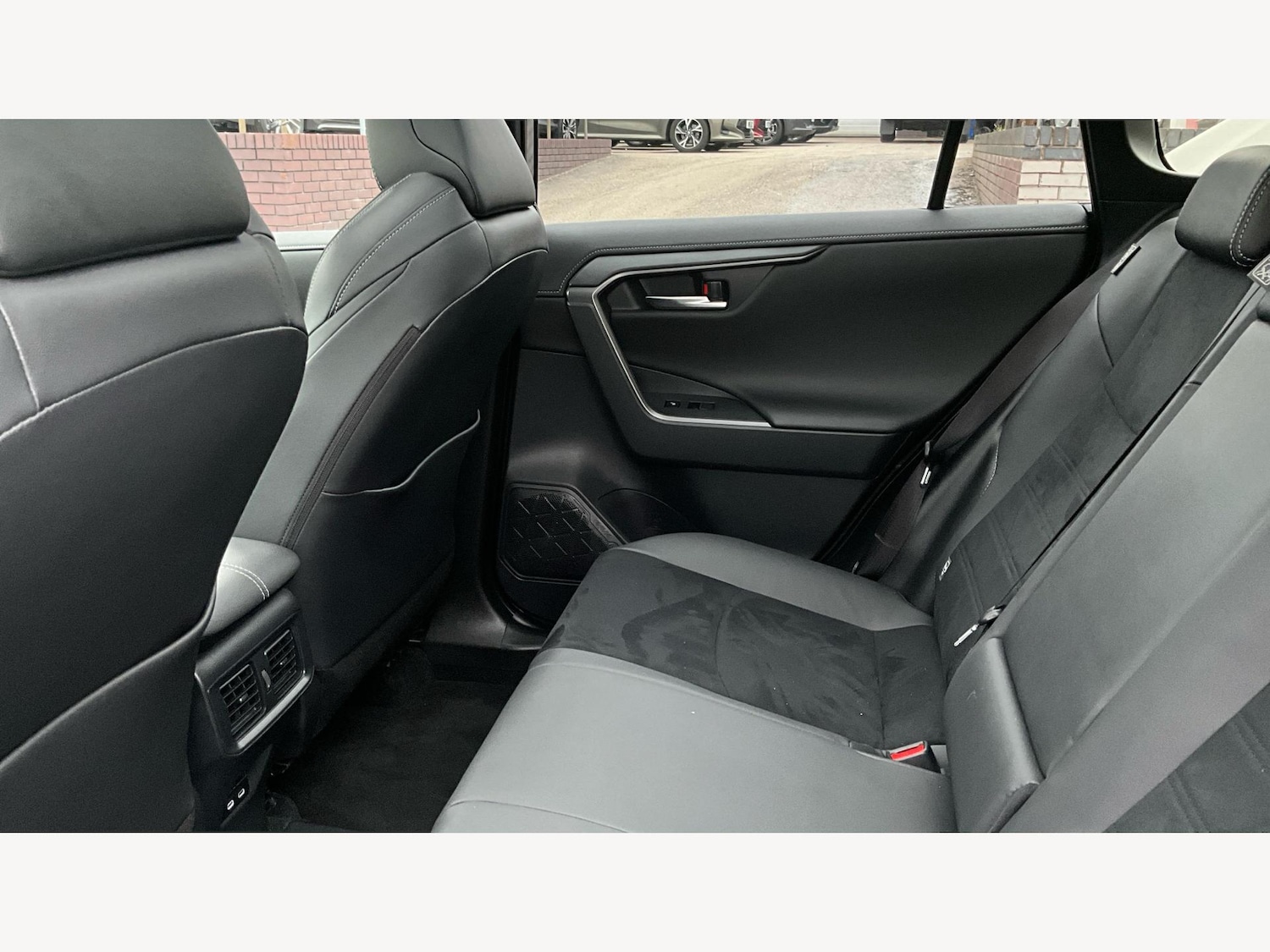 Used Toyota RAV4 2025 for sale - 76409306: Photo 15