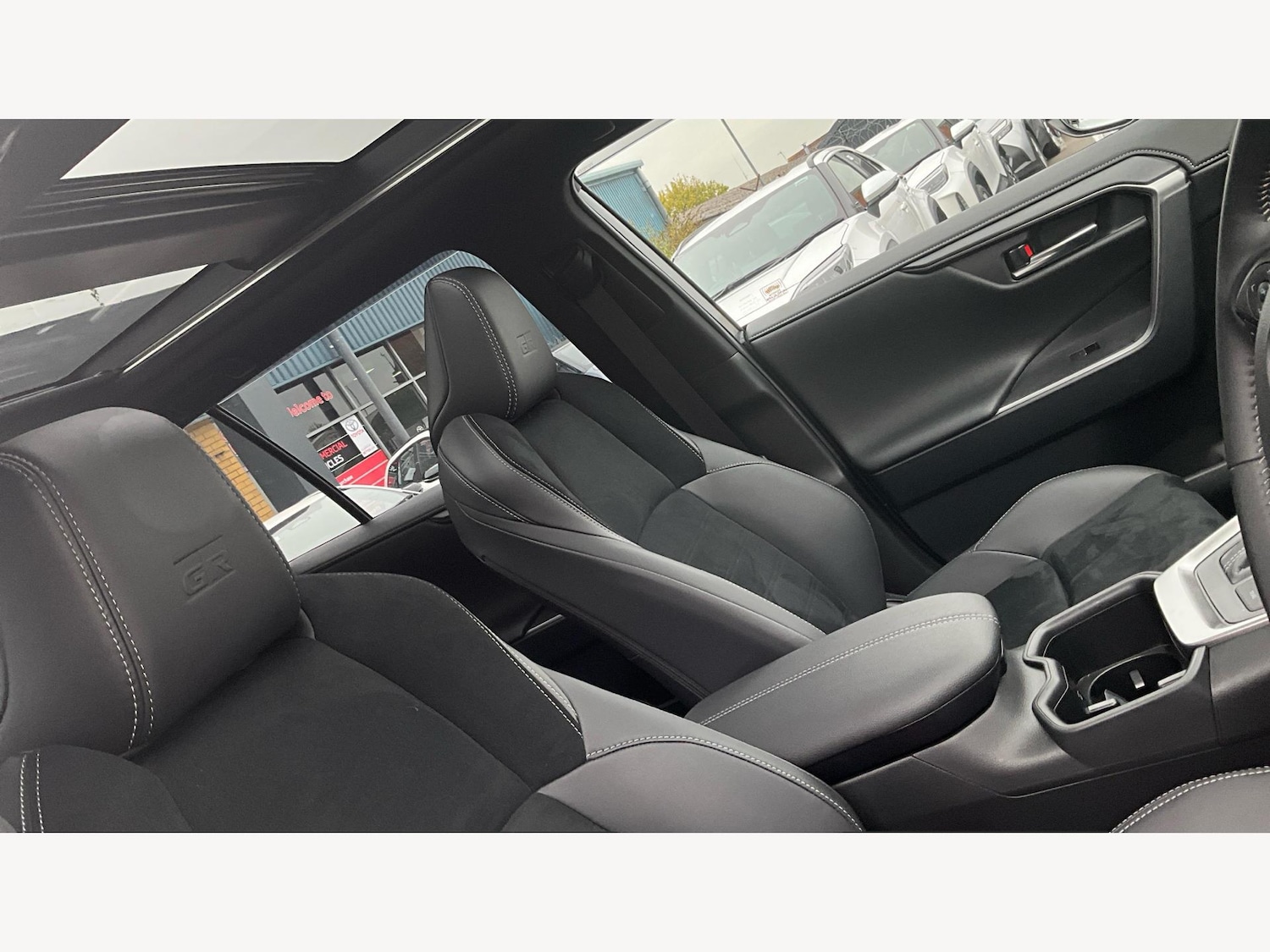 Used Toyota RAV4 2025 for sale - 76409306: Photo 24