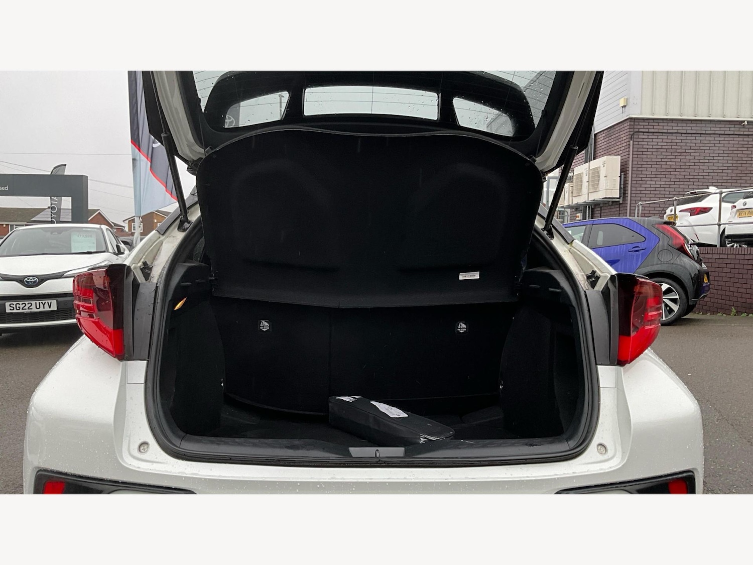 Used Toyota C-HR 2021 for sale - 77343741: Photo 16