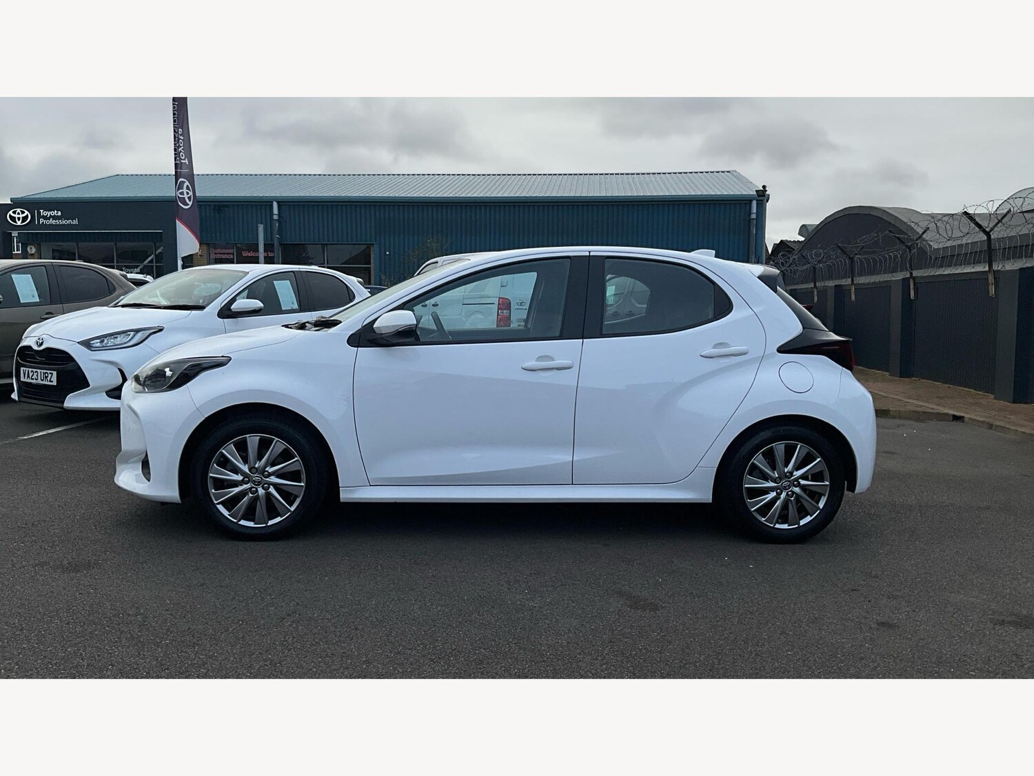 Used Toyota Yaris 2022 for sale - 76227030: Photo 19