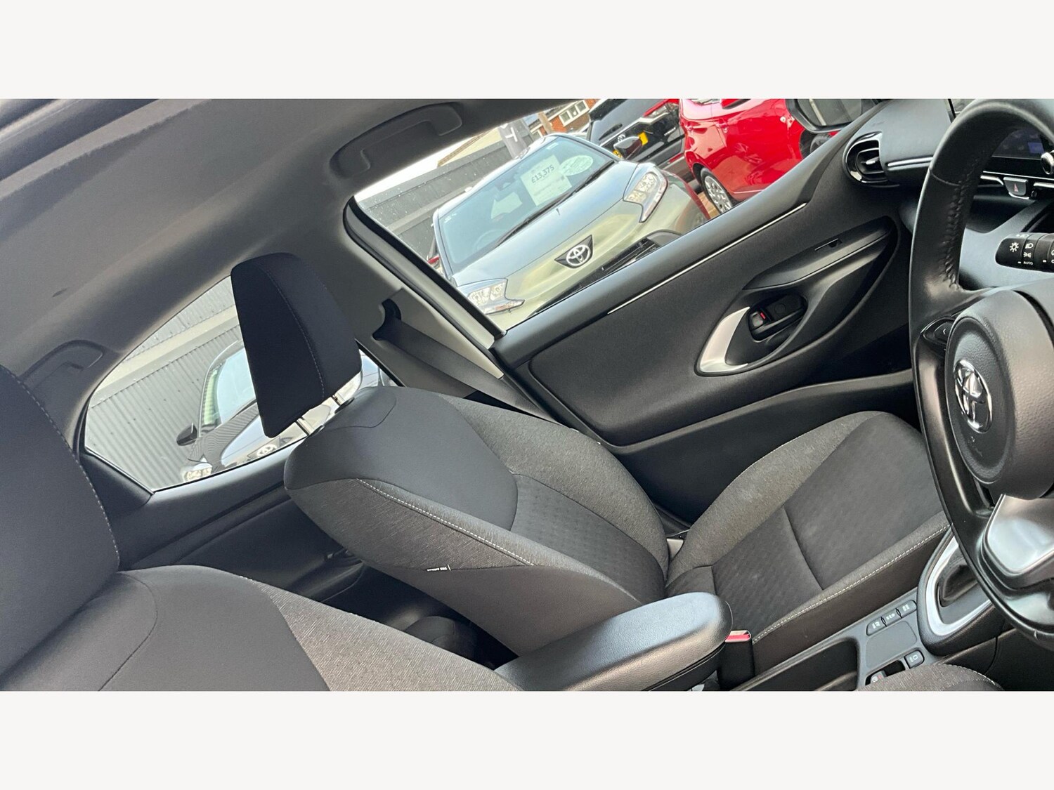 Used Toyota Yaris 2022 for sale - 76227030: Photo 24