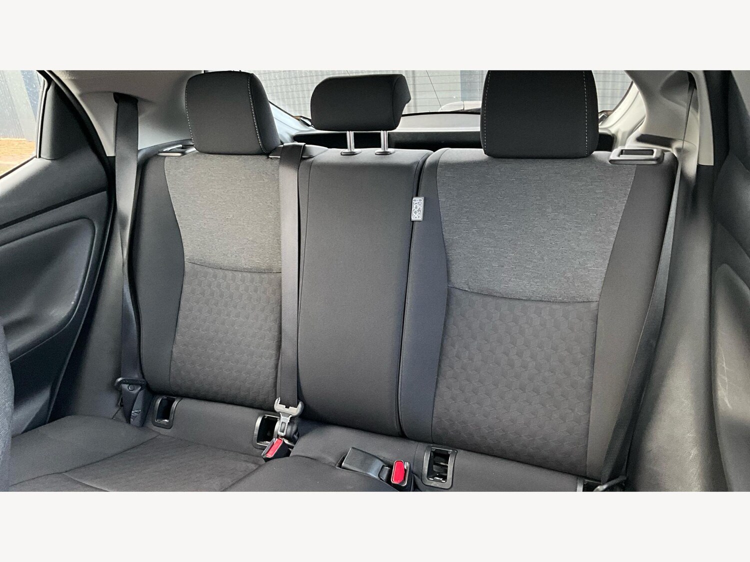 Used Toyota Yaris 2022 for sale - 76227030: Photo 26