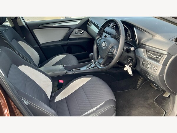 Used Toyota Avensis 2015 for sale - 76099172: Photo 13