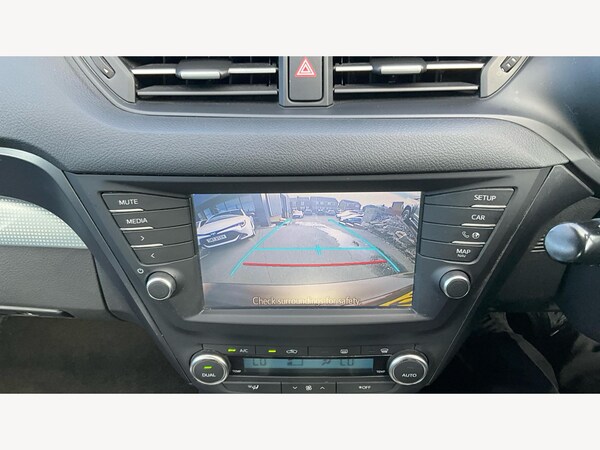 Used Toyota Avensis 2015 for sale - 76099172: Photo 33