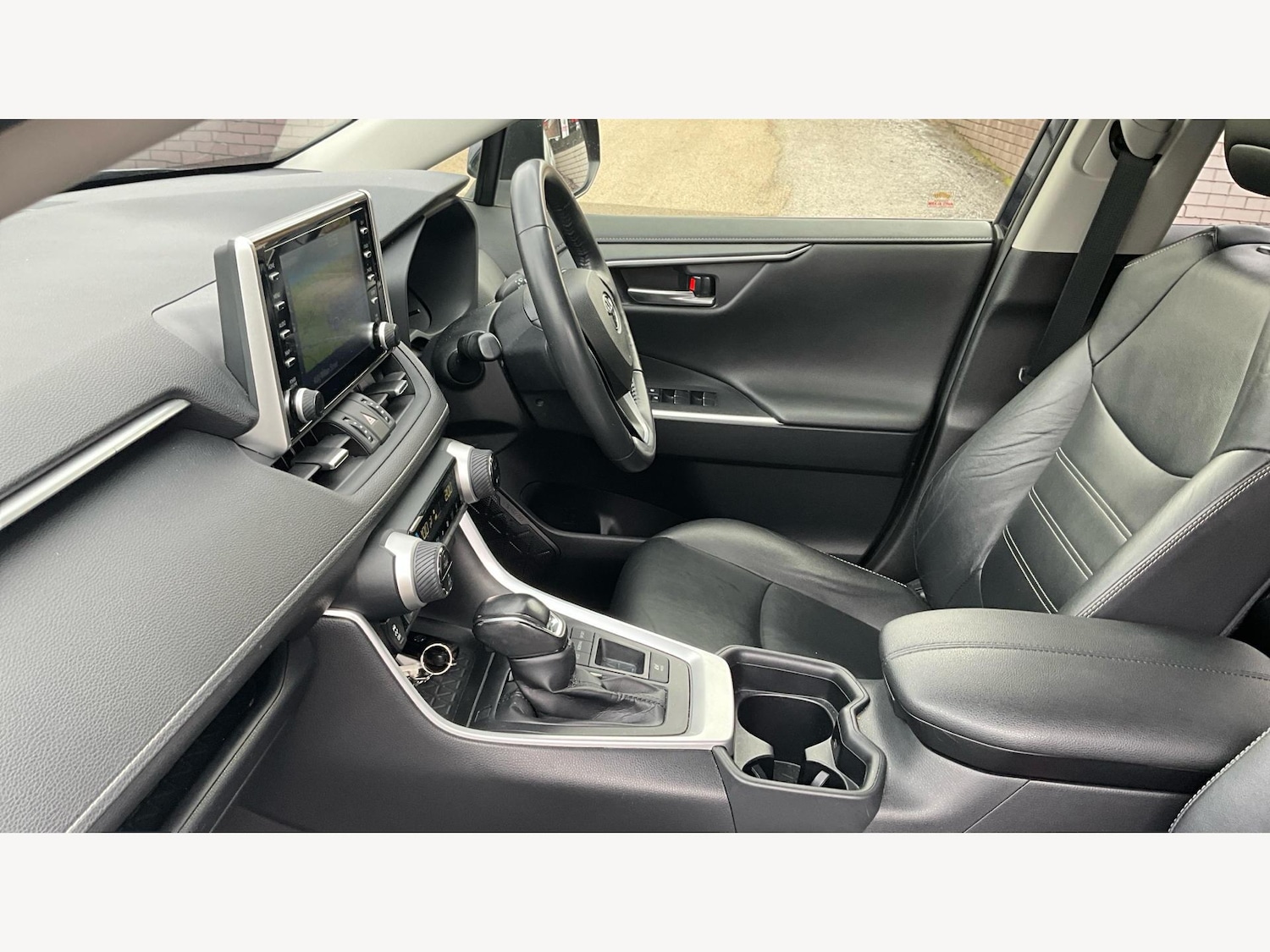 Used Toyota RAV4 2019 for sale - 76409518: Photo 12