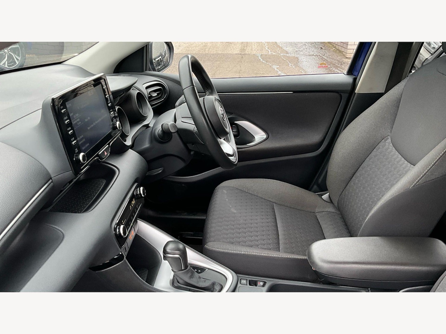 Used Toyota Yaris 2023 for sale - 78100303: Photo 12