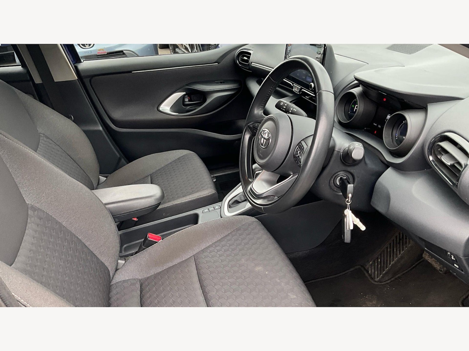 Used Toyota Yaris 2023 for sale - 78100303: Photo 13