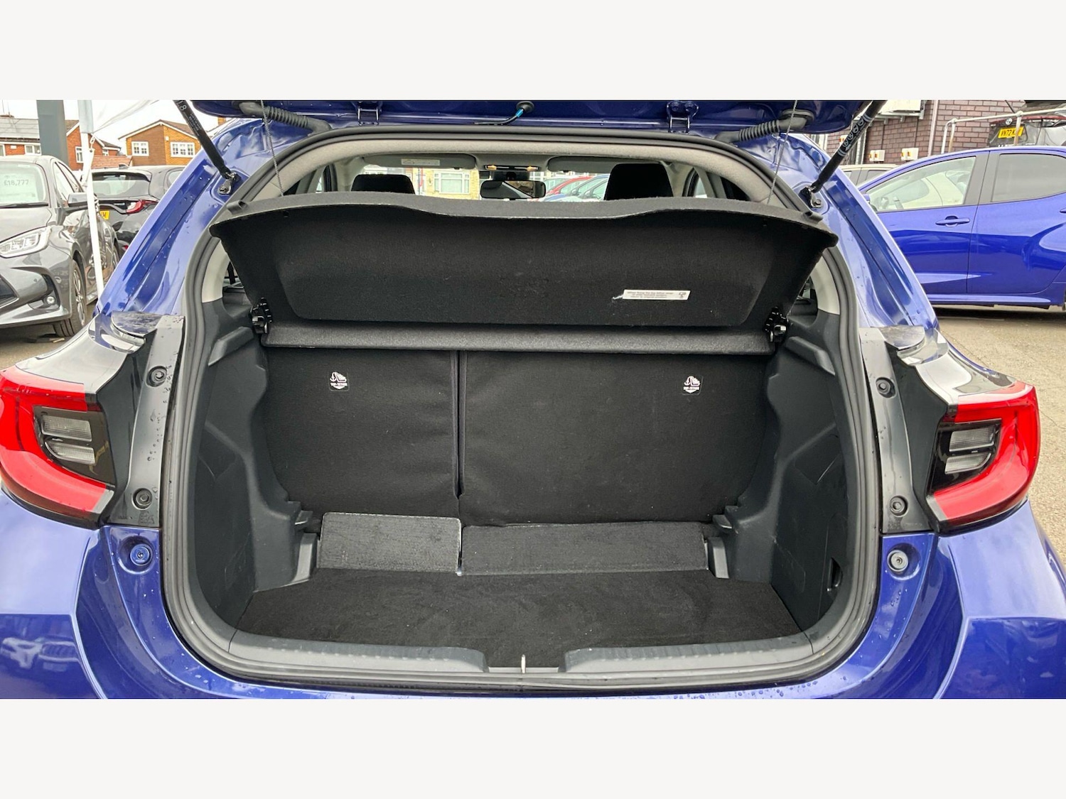 Used Toyota Yaris 2023 for sale - 78100303: Photo 16